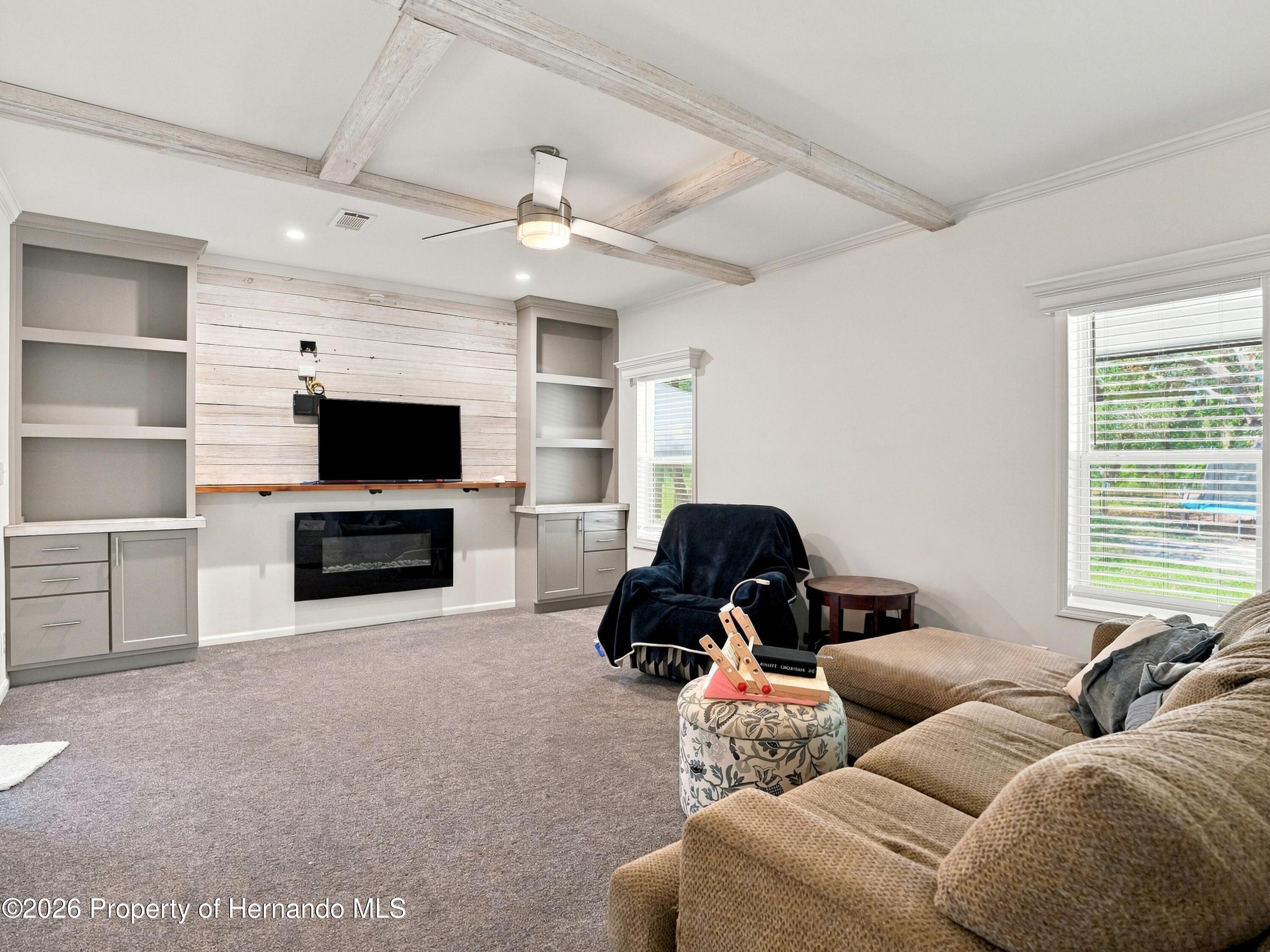 341 Suncoast Boulevard