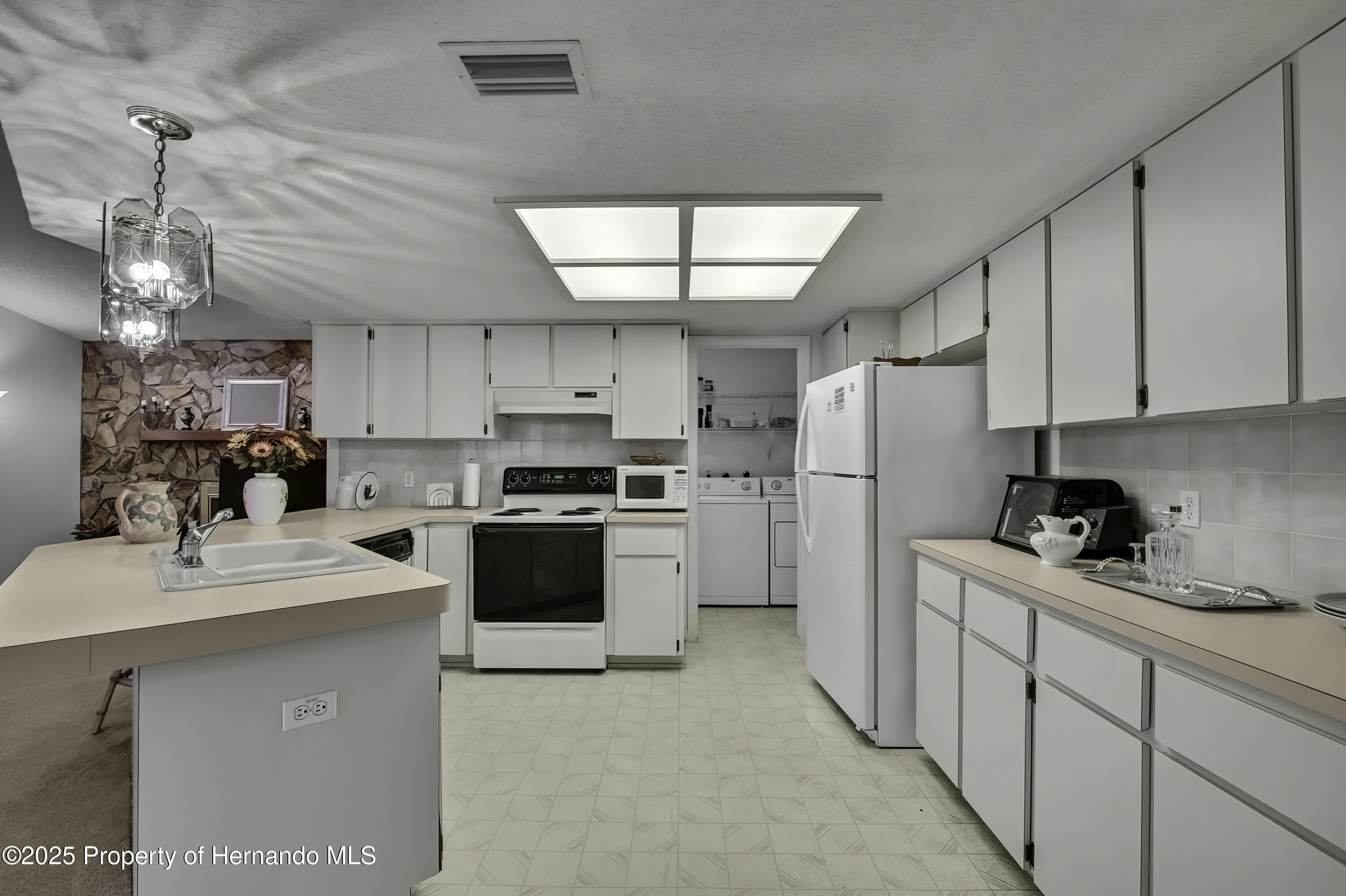 10412 Ireland Street, Spring Hill, Florida image 15
