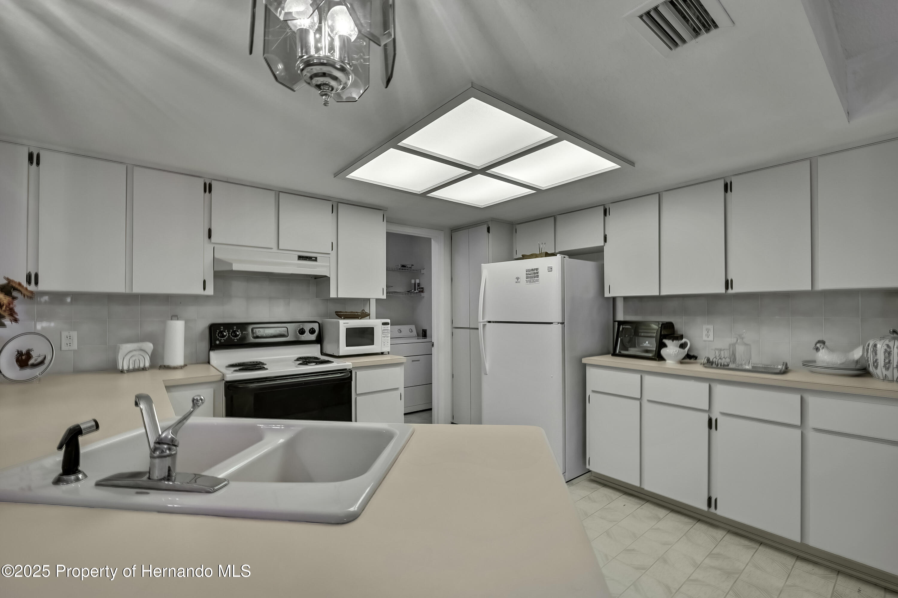 10412 Ireland Street, Spring Hill, Florida image 14