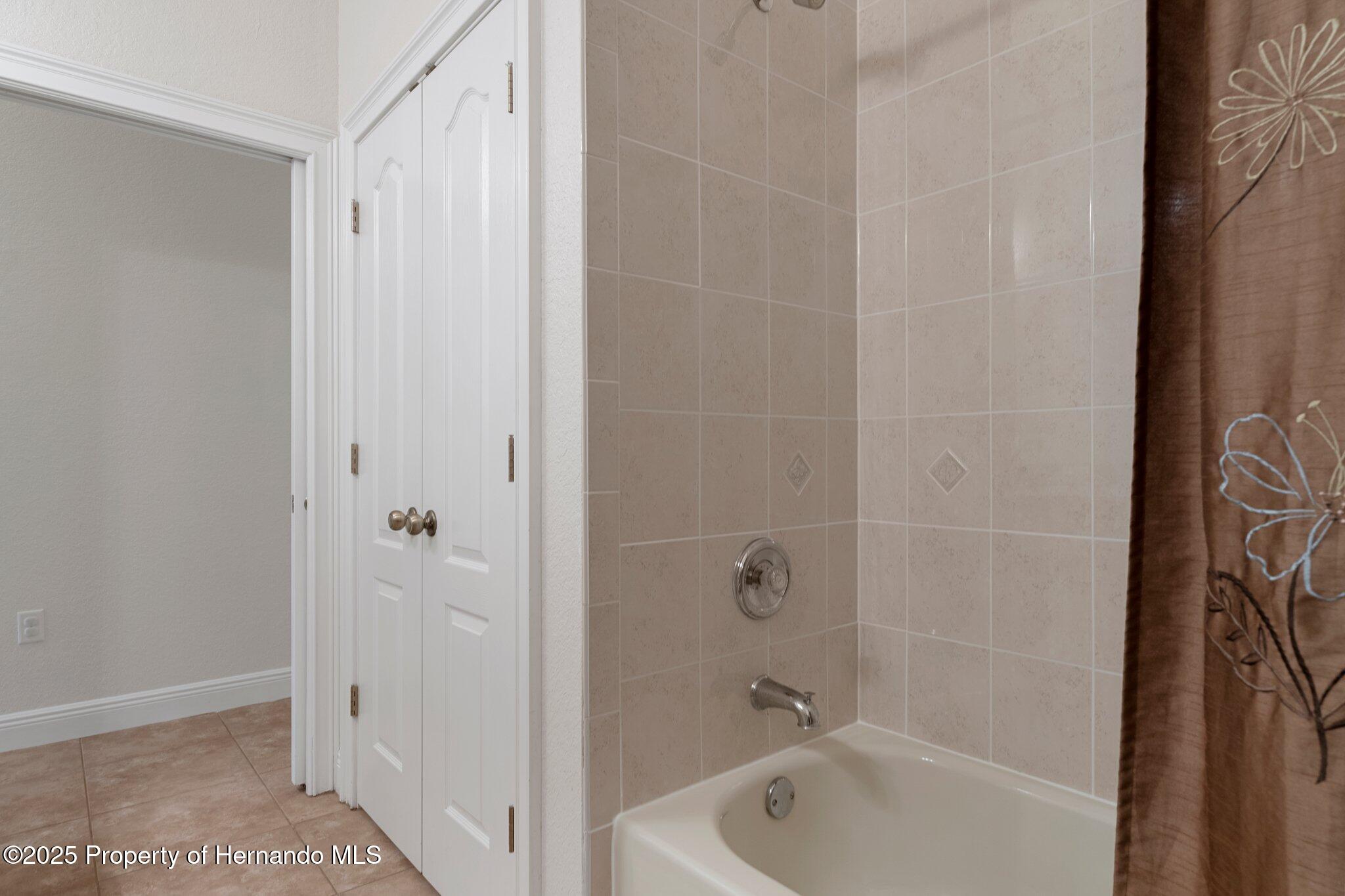 19387 Hidden Oaks Drive, Brooksville, Florida image 44