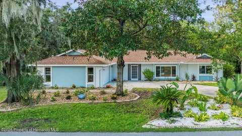 Homes For Sale - 11815 W Waterway Drive<br/> Citrus County, Homosassa, FL 34448