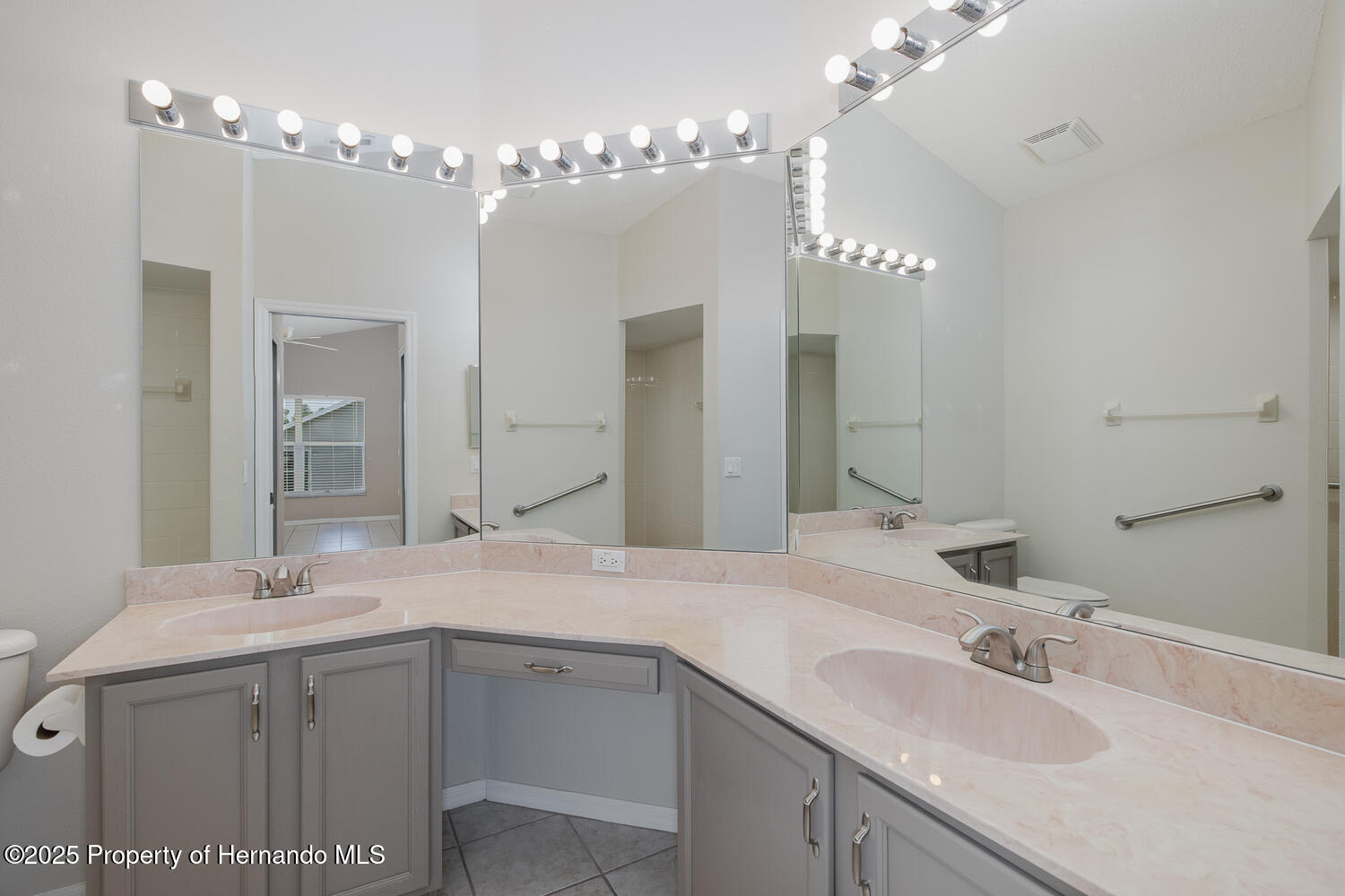 284 Quane Avenue, Spring Hill, Florida image 31