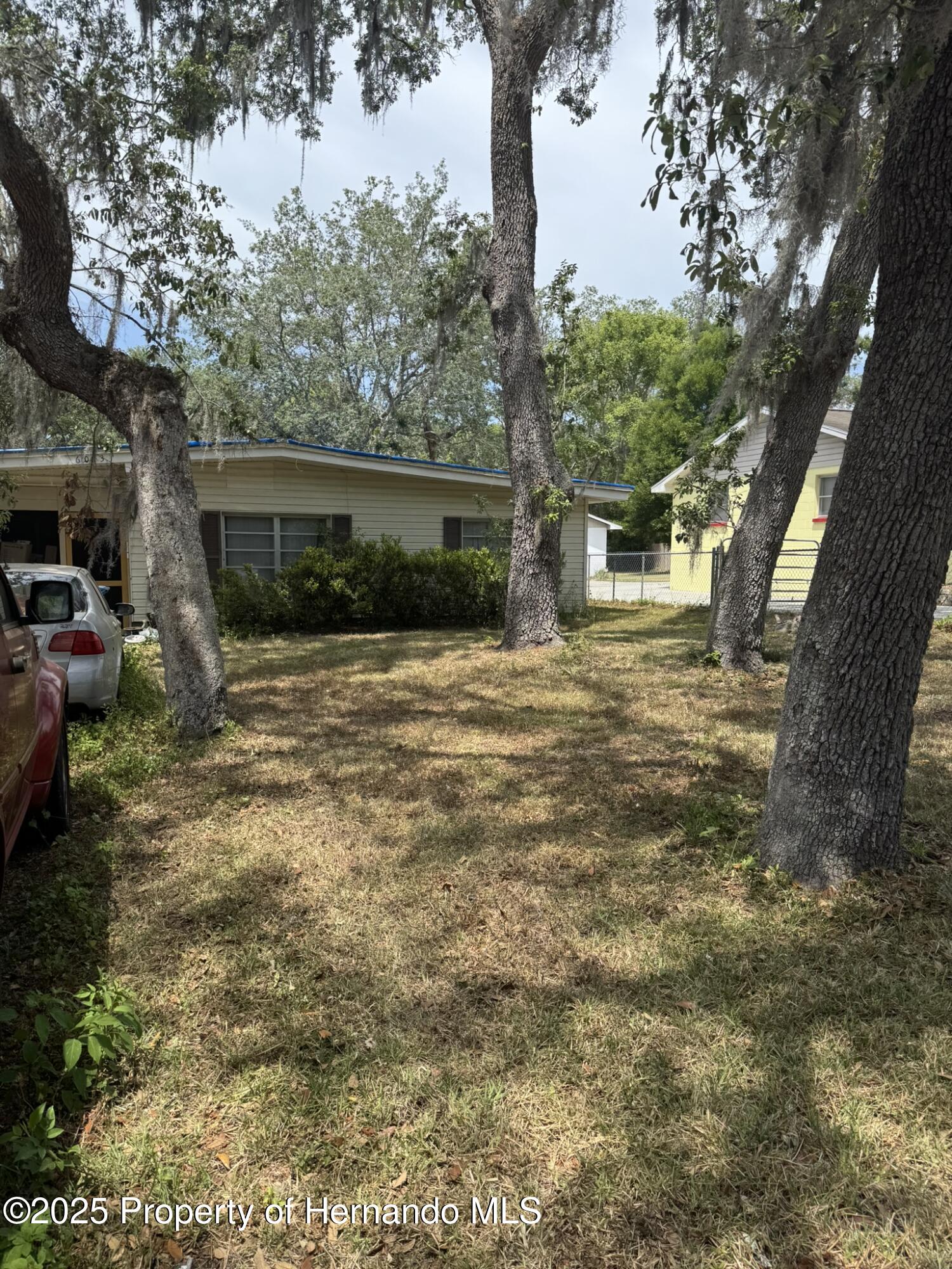 6013 Idle A While Circle, Dade City, Florida image 5