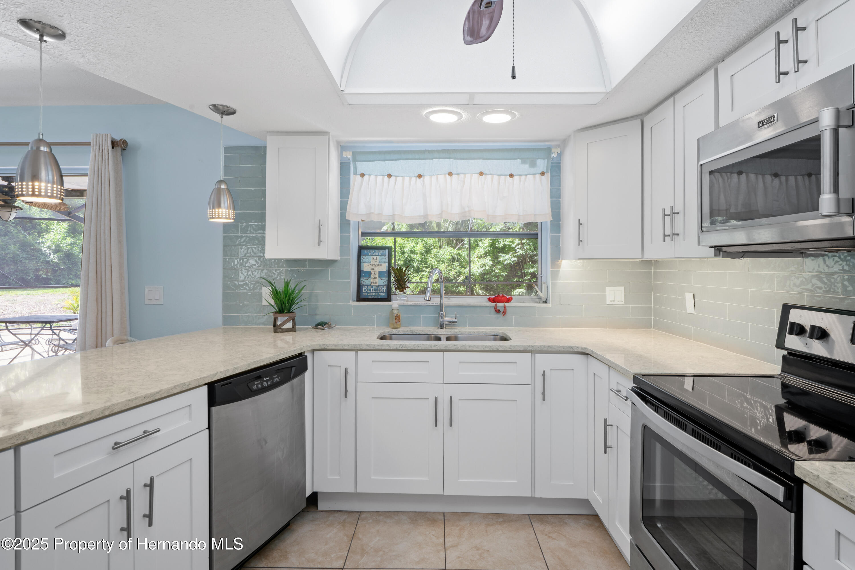 9766 W Smokey Lane, Crystal River, Florida image 17
