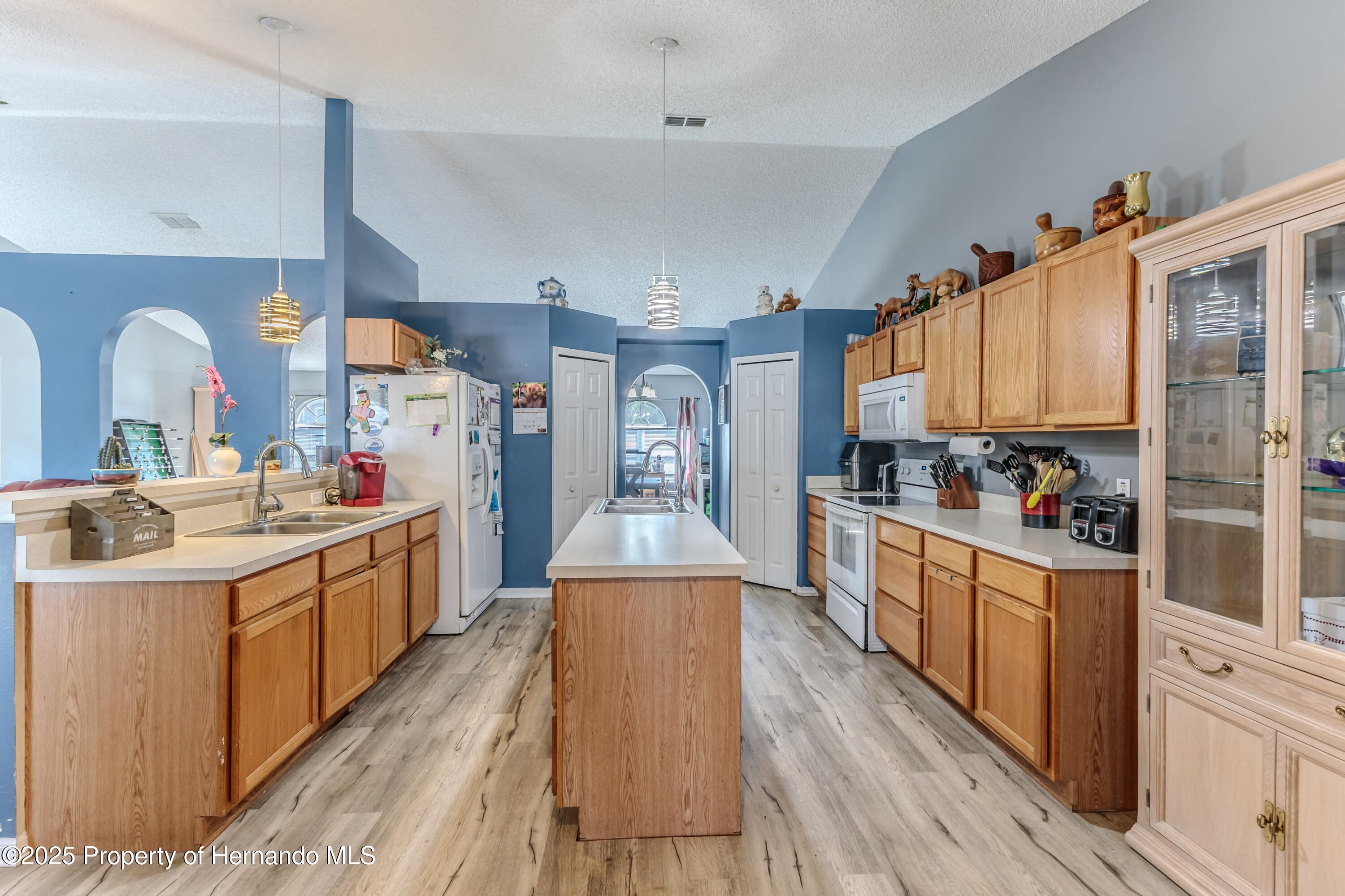 2373 Ainsworth Avenue, Spring Hill, Florida image 19