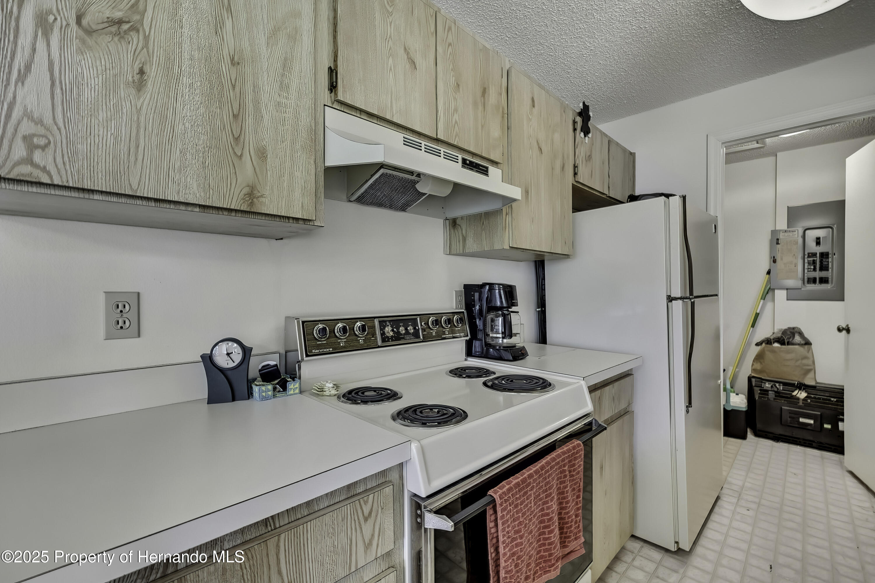7644 St Andrews Boulevard, Weeki Wachee, Florida image 13