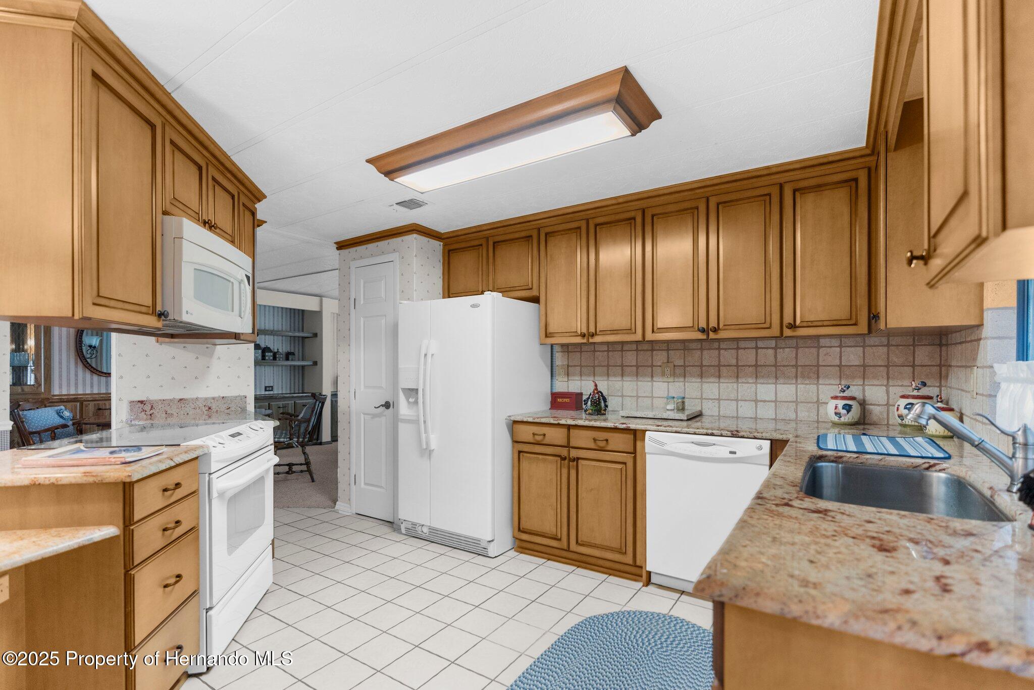 7590 Highpoint Boulevard, Brooksville, Florida image 22