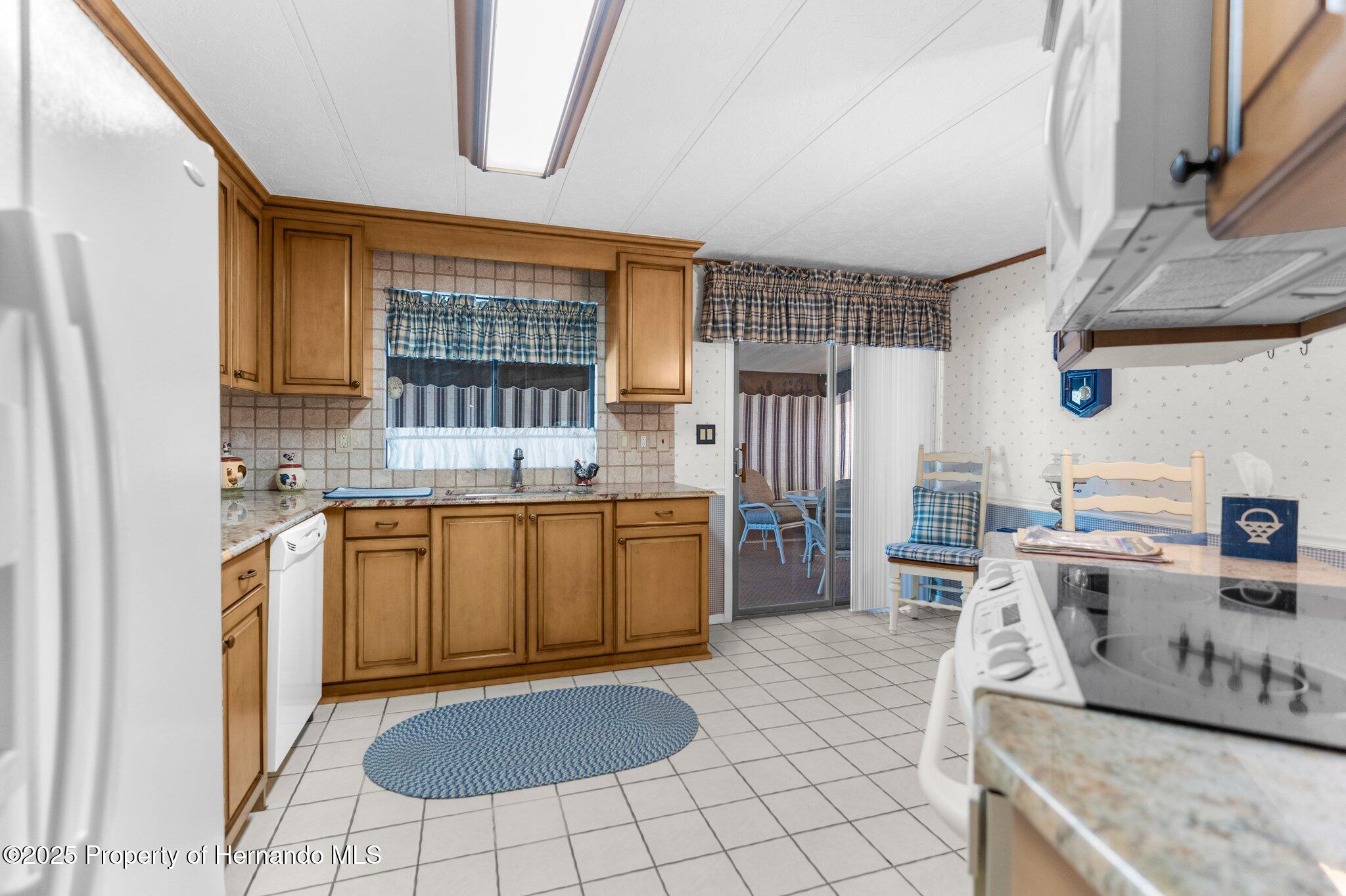 7590 Highpoint Boulevard, Brooksville, Florida image 3