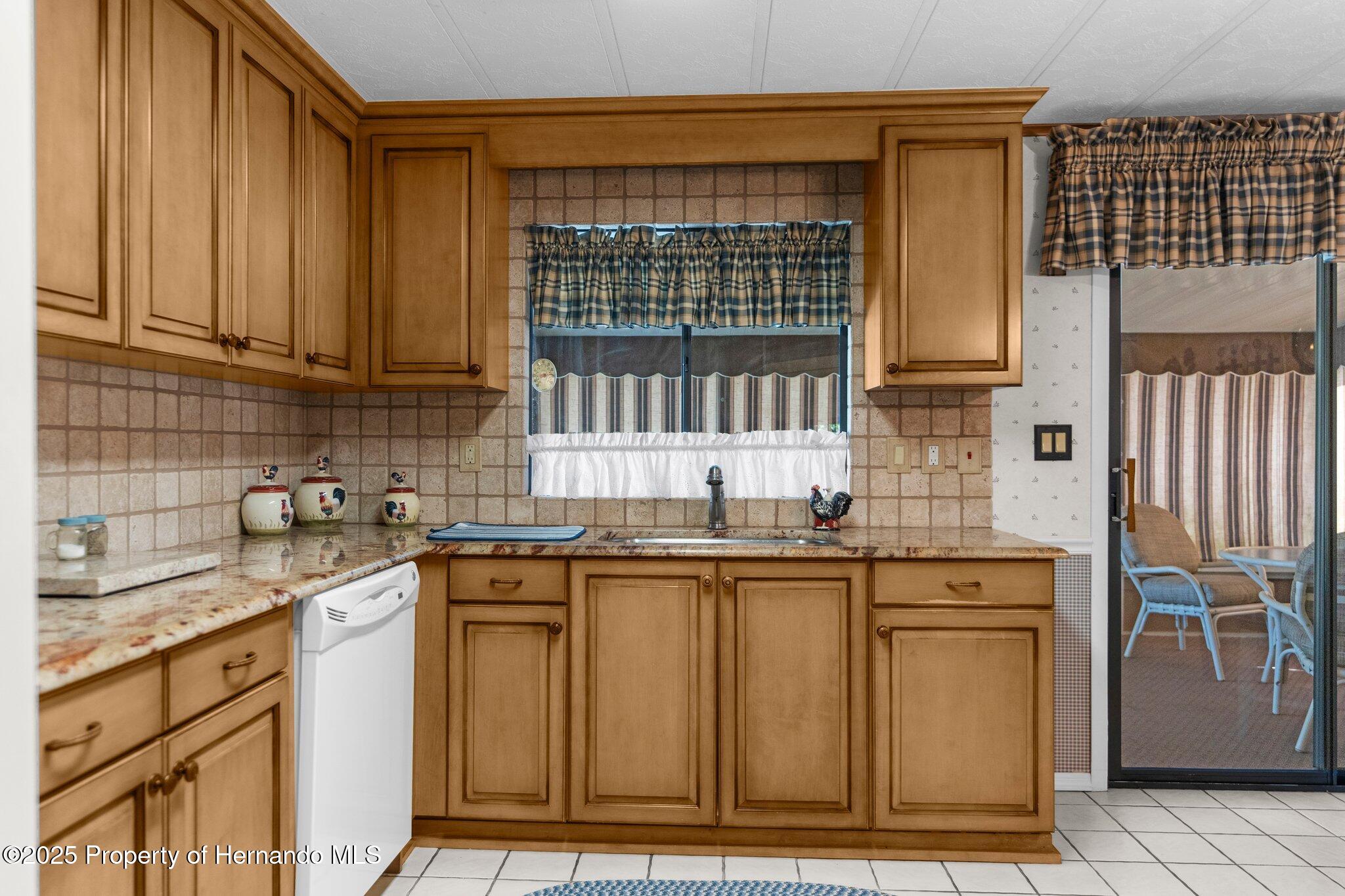 7590 Highpoint Boulevard, Brooksville, Florida image 20