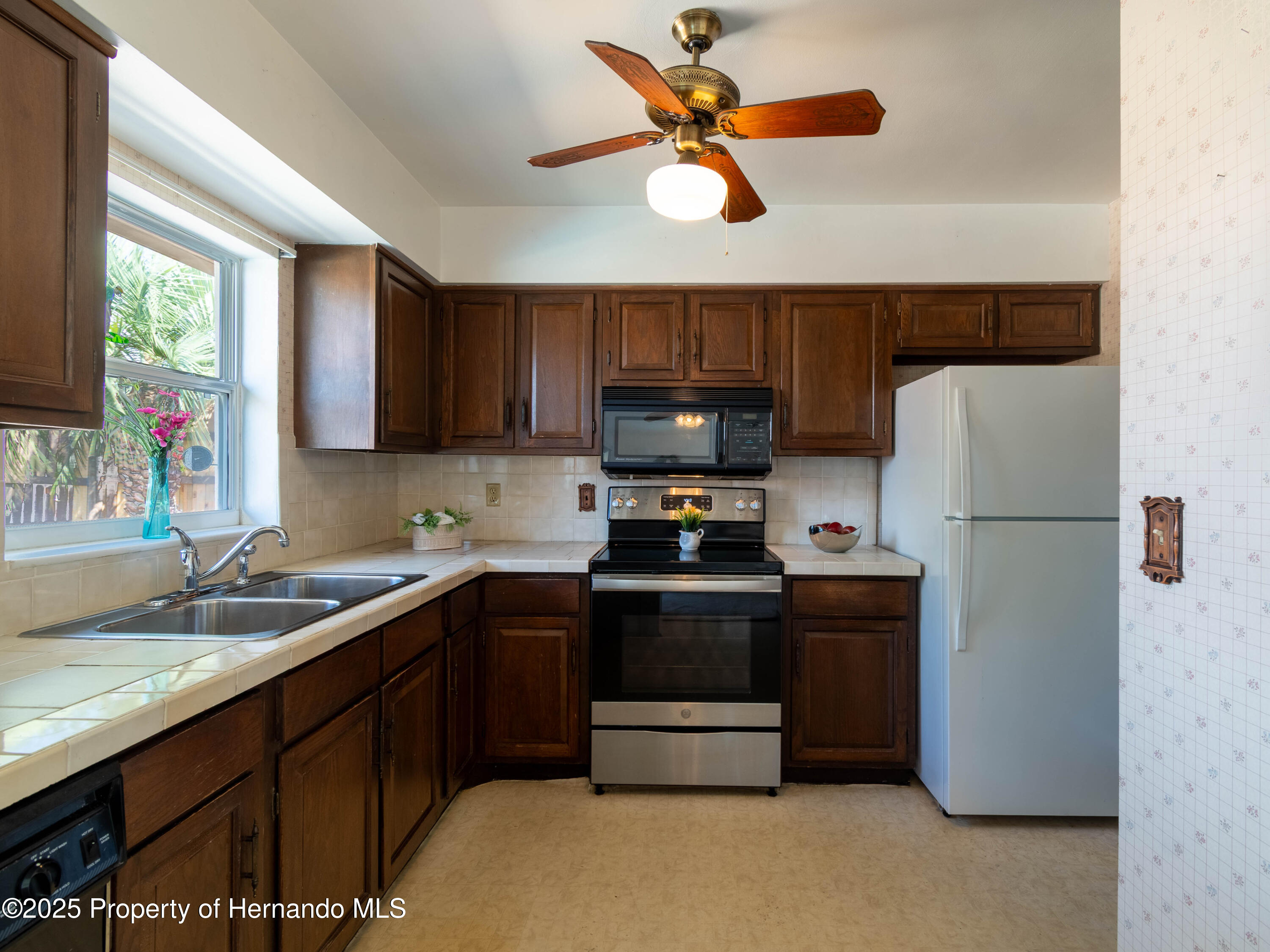 6251 Danbury Street, Spring Hill, Florida image 25