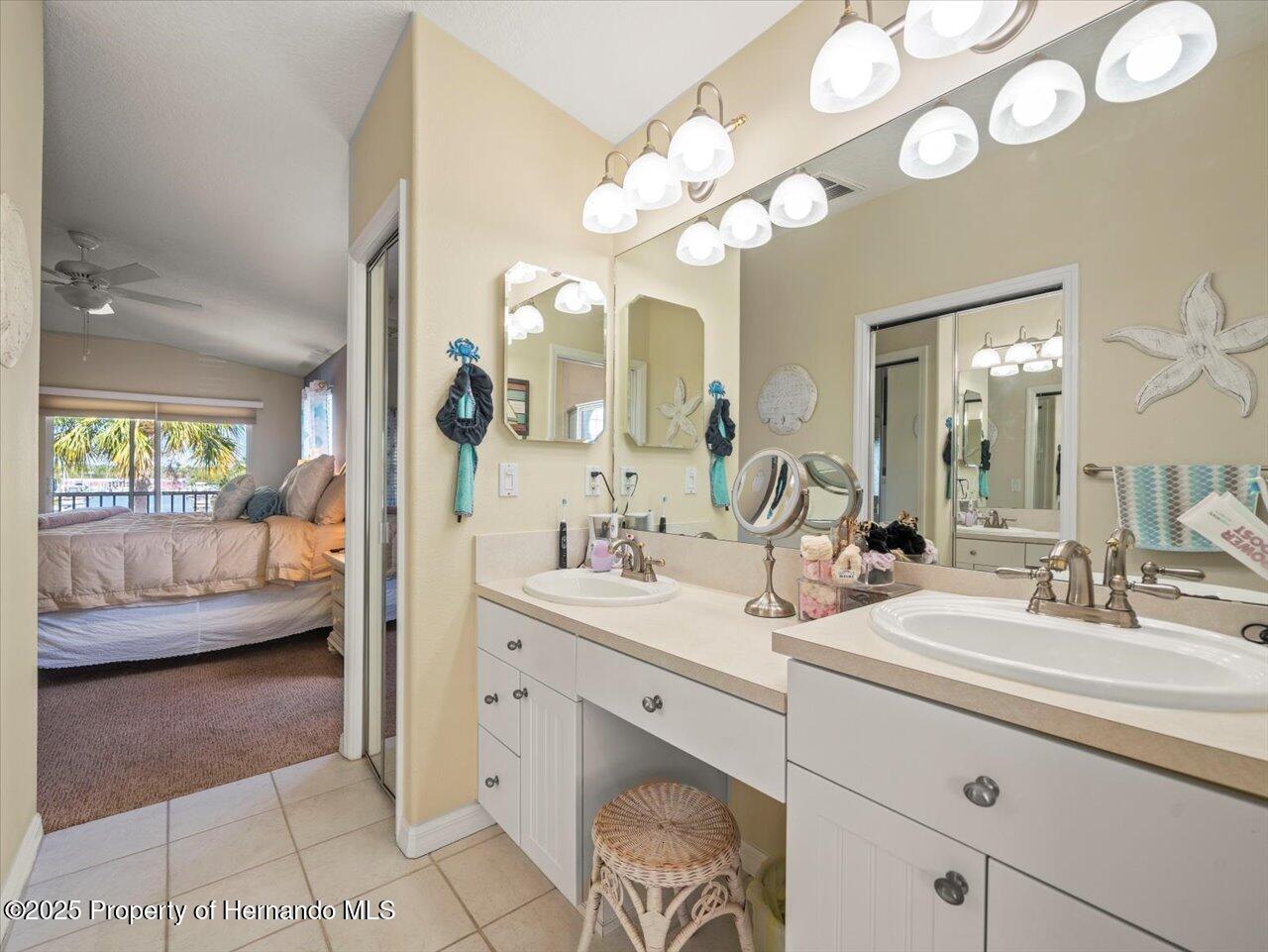 4292 Tahiti Drive, HERNANDO BEACH, Florida image 28