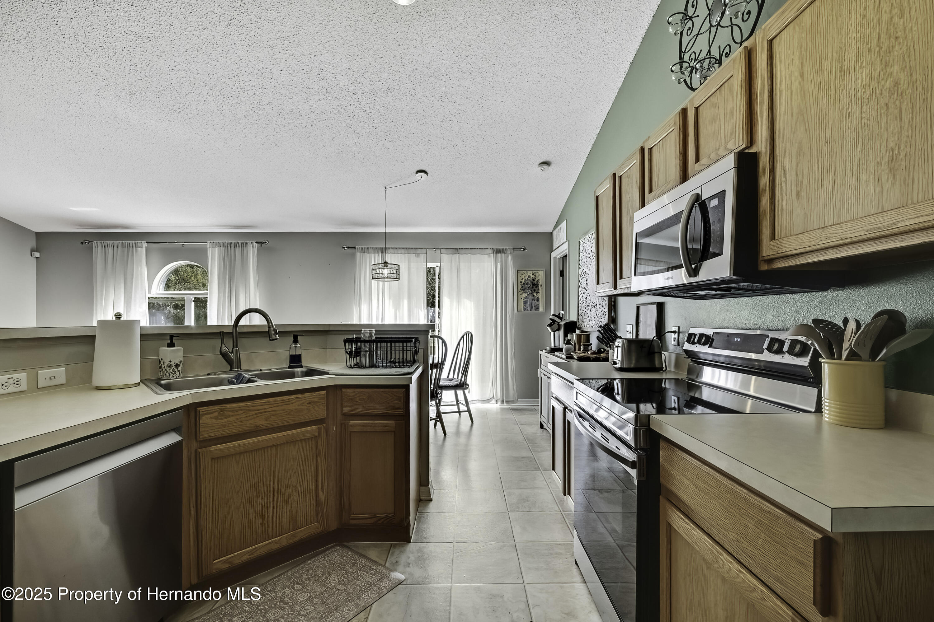 Spring Hill, Florida 34609, United States, 3 Bedrooms Bedrooms, ,2 BathroomsBathrooms,Residential,Active,346