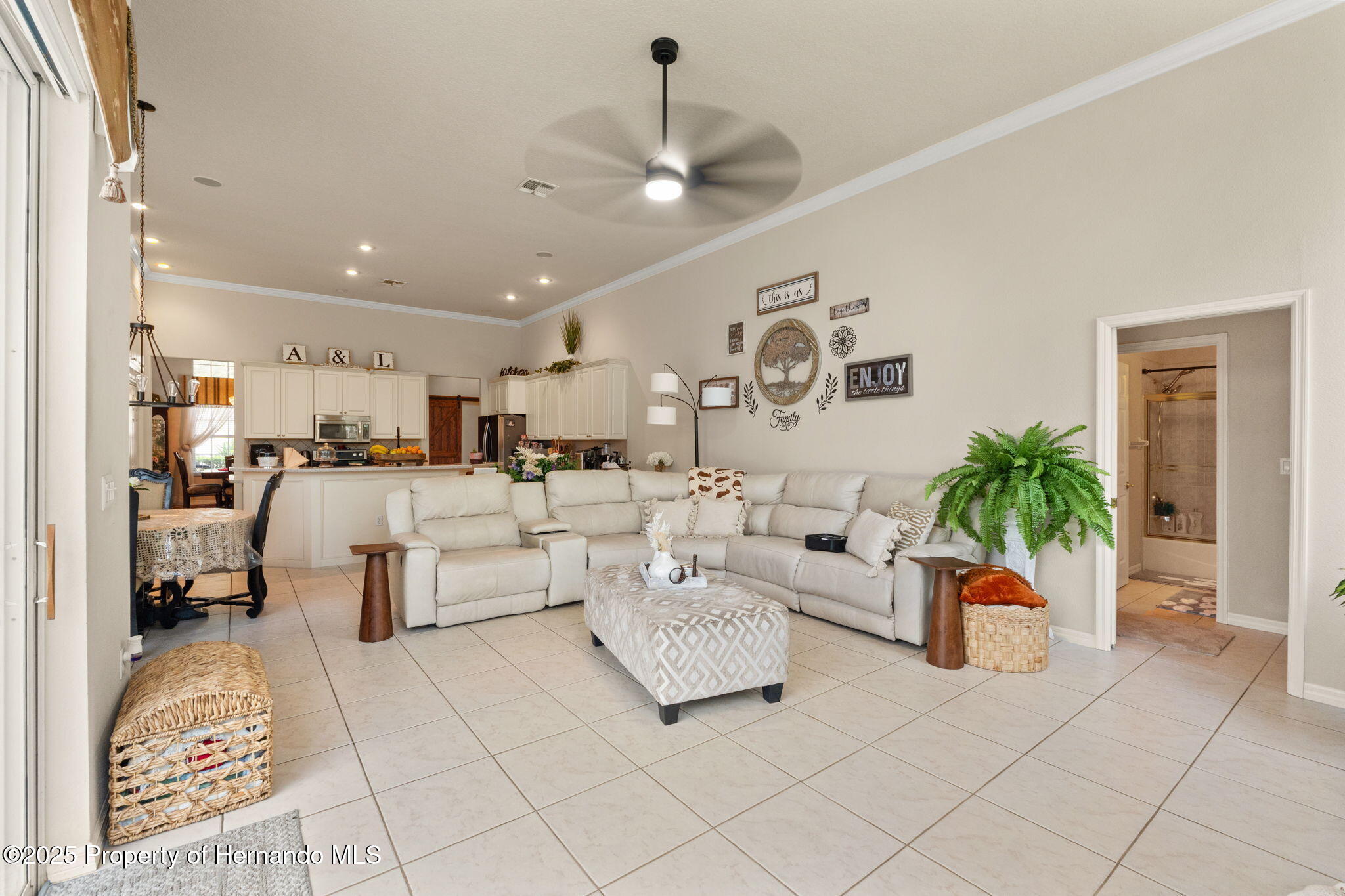 9245 Grand Cypress Drive, Weeki Wachee, Florida image 38