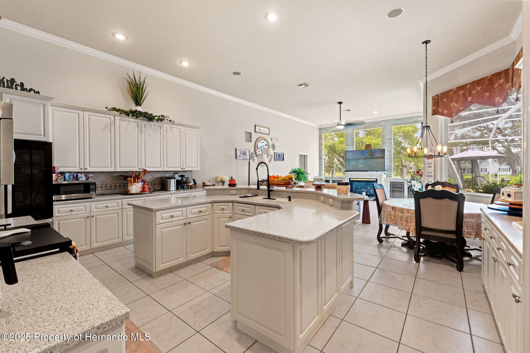 9245 Grand Cypress Drive, Weeki Wachee, Florida image 41