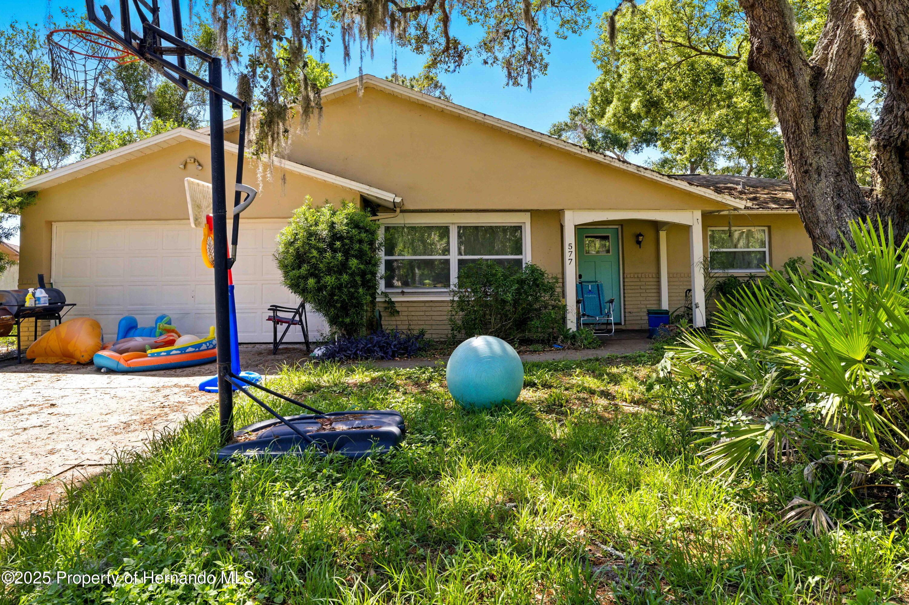 577 Waterfall Drive, Spring Hill, Florida image 11