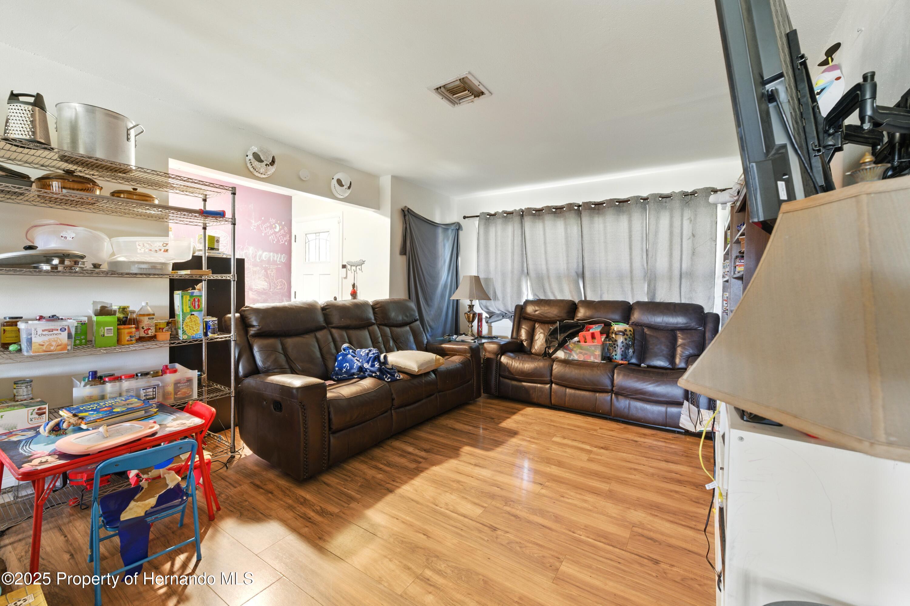 577 Waterfall Drive, Spring Hill, Florida image 31
