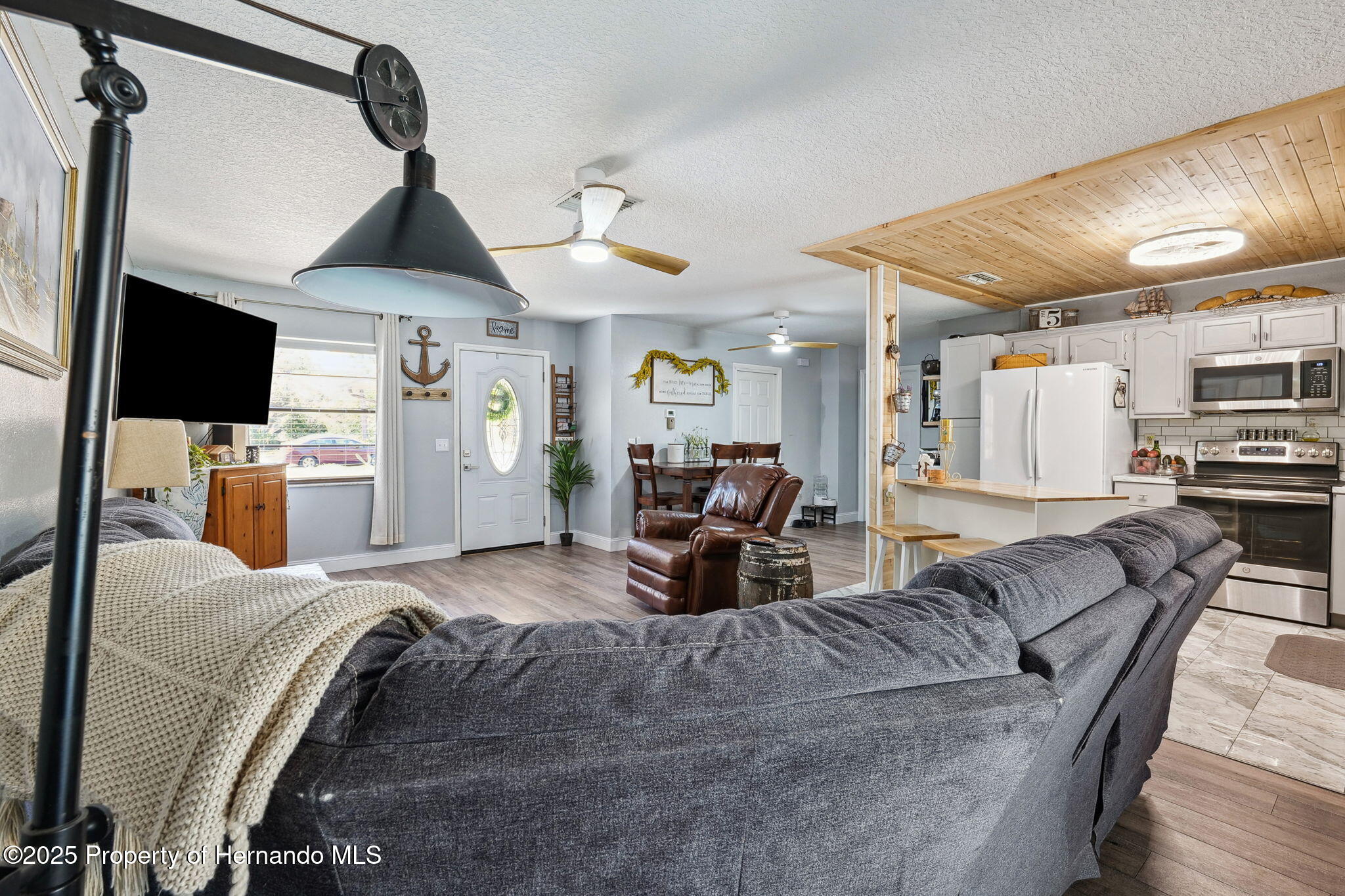 7228 Edinburgh Way, Weeki Wachee, Florida image 24