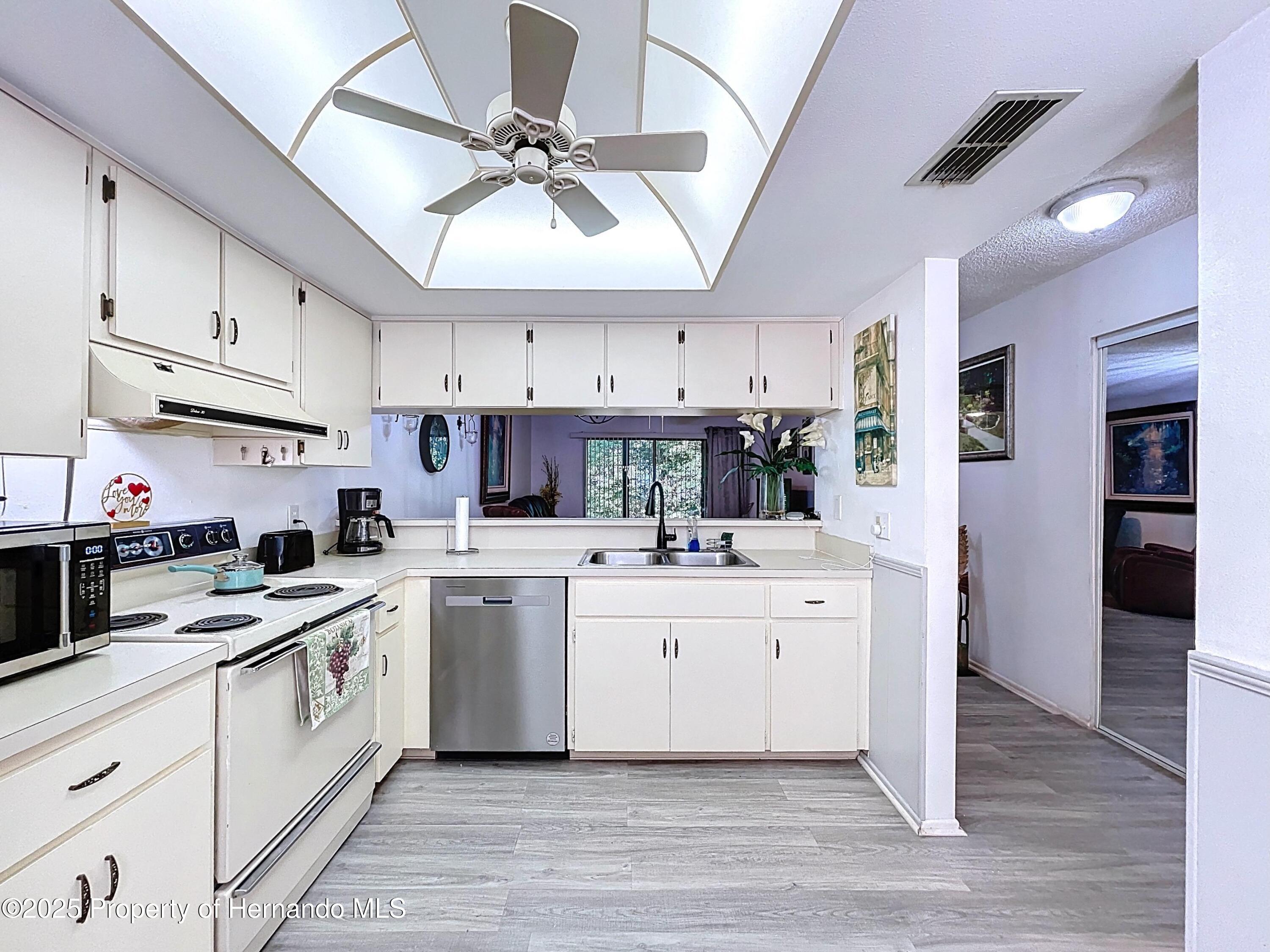 2139 Sea Pines Court, Spring Hill, Florida image 35