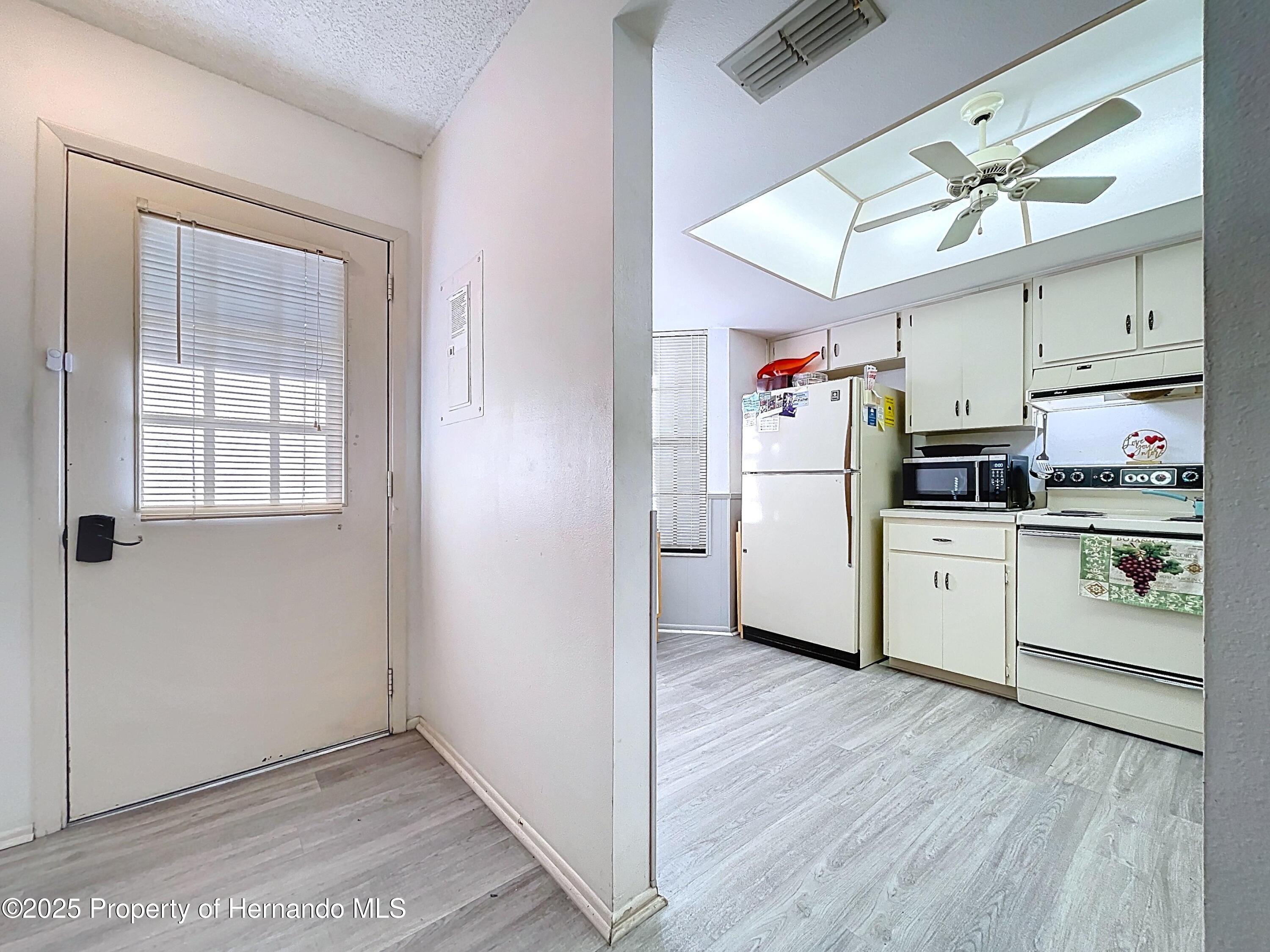 2139 Sea Pines Court, Spring Hill, Florida image 28