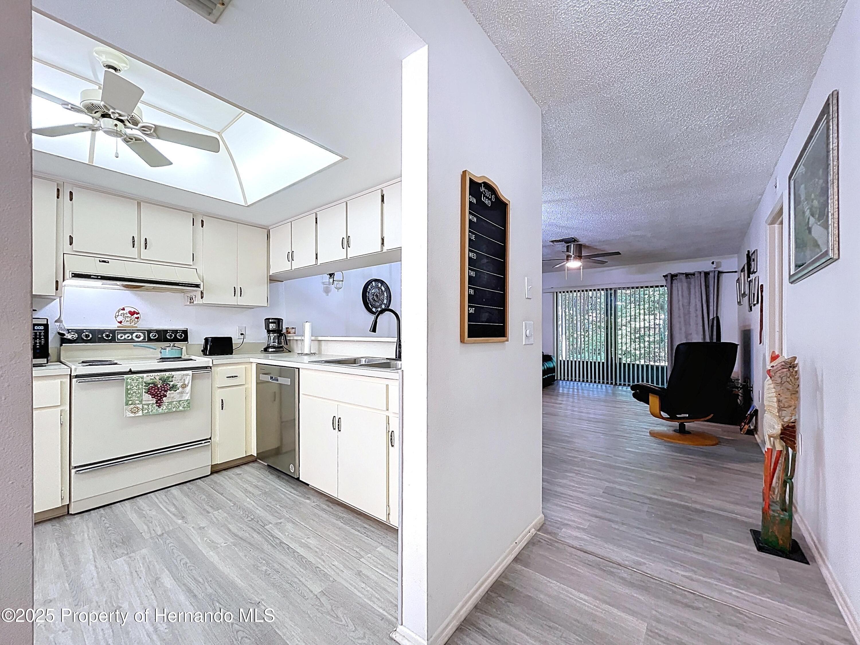 2139 Sea Pines Court, Spring Hill, Florida image 29