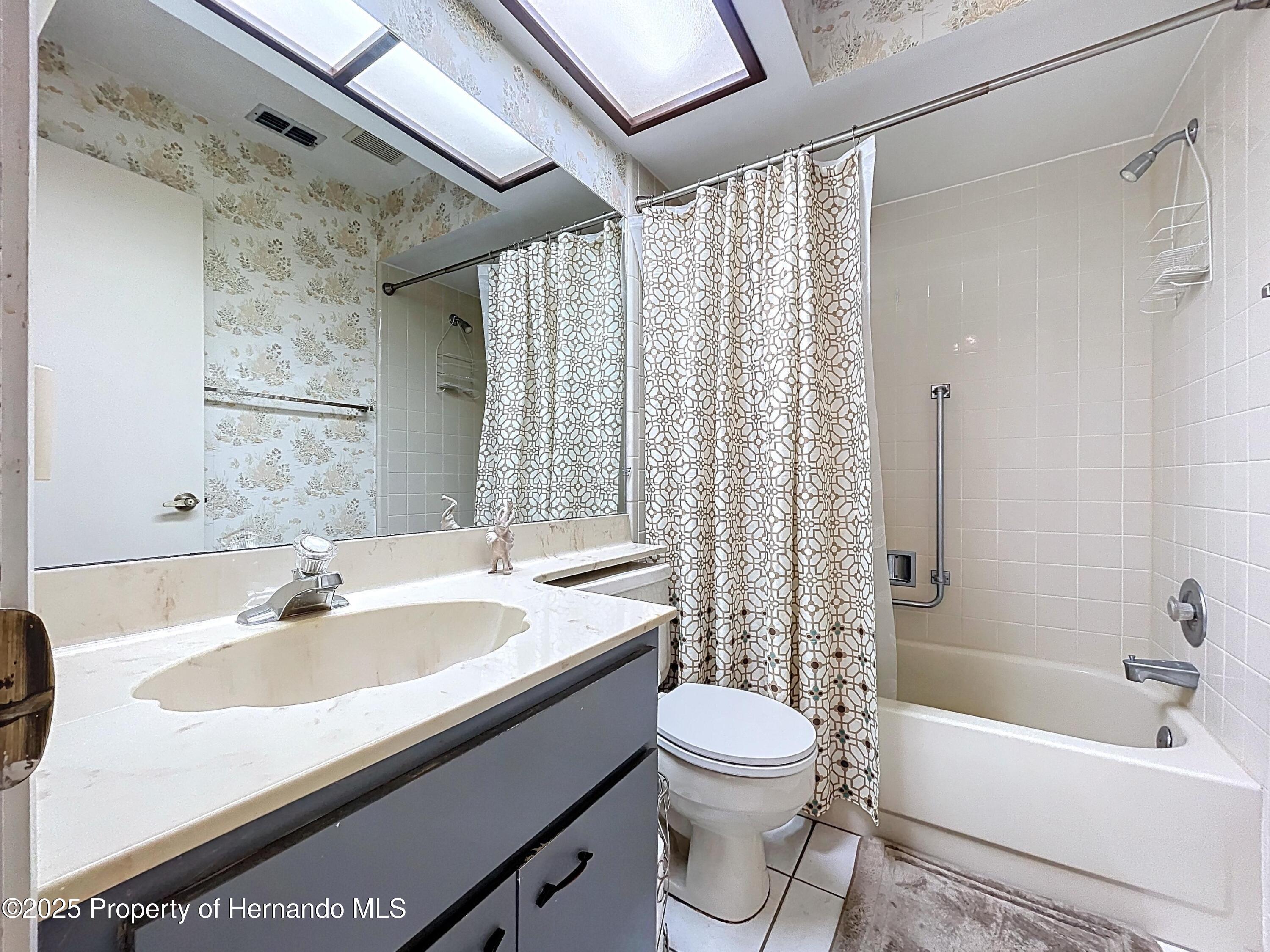 2139 Sea Pines Court, Spring Hill, Florida image 17