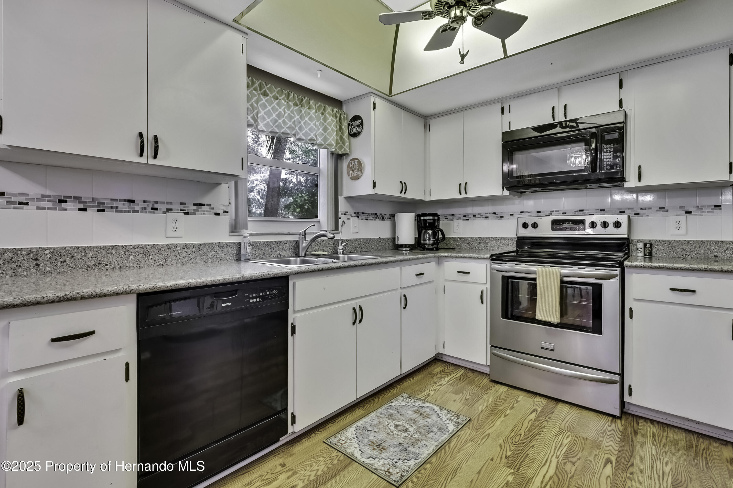 6375 Ocean Pines Lane, Spring Hill, Florida image 12