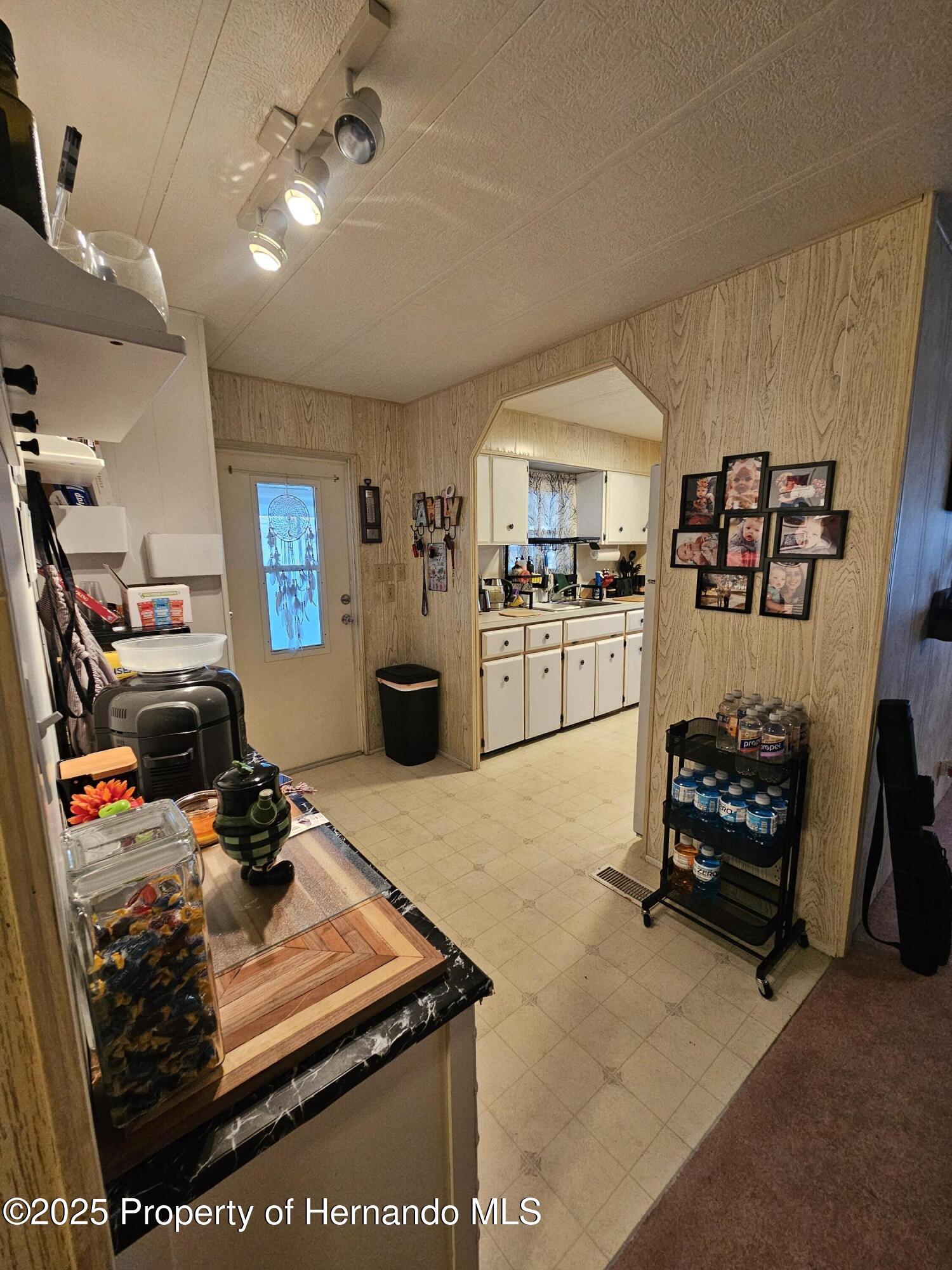 7379 First Circle Drive, Brooksville, Florida image 9