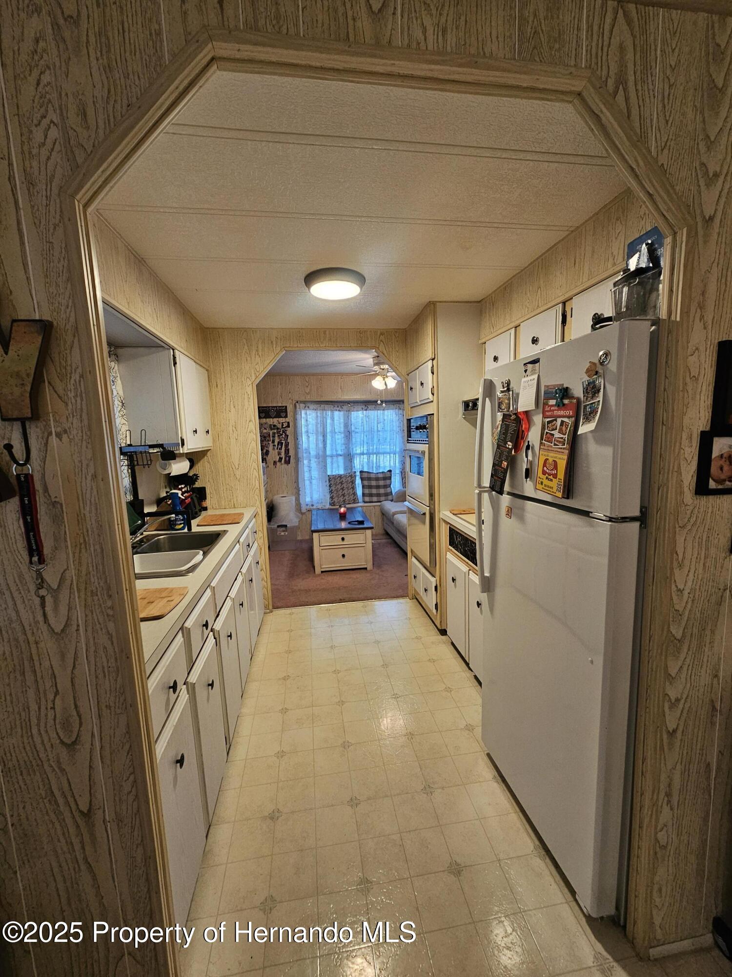 7379 First Circle Drive, Brooksville, Florida image 5