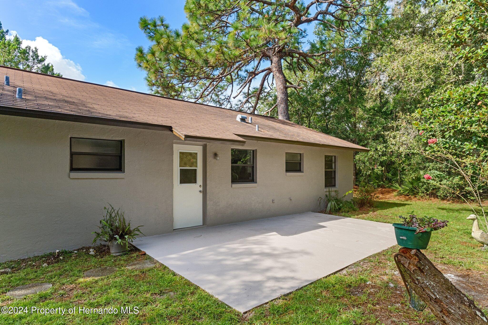 7205 Village Drive, Homosassa, Florida image 23