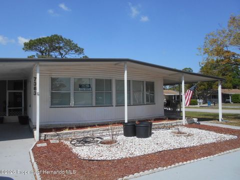 Mobile Home For Sale - 7363 Brookridge Central Boulevard<br/> Brooksville, FL 34613