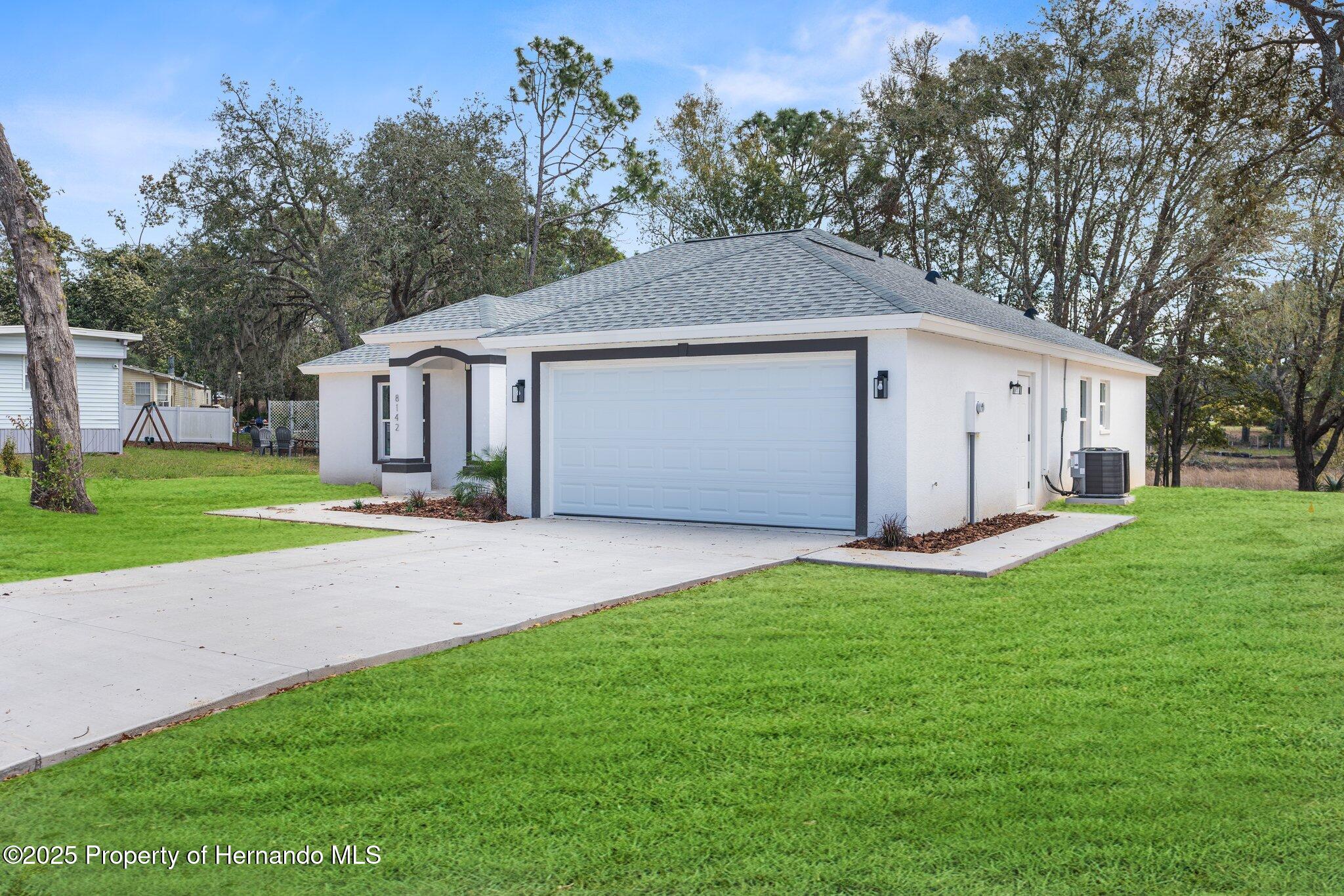8142 Ridge Road, Weeki Wachee, Florida image 4