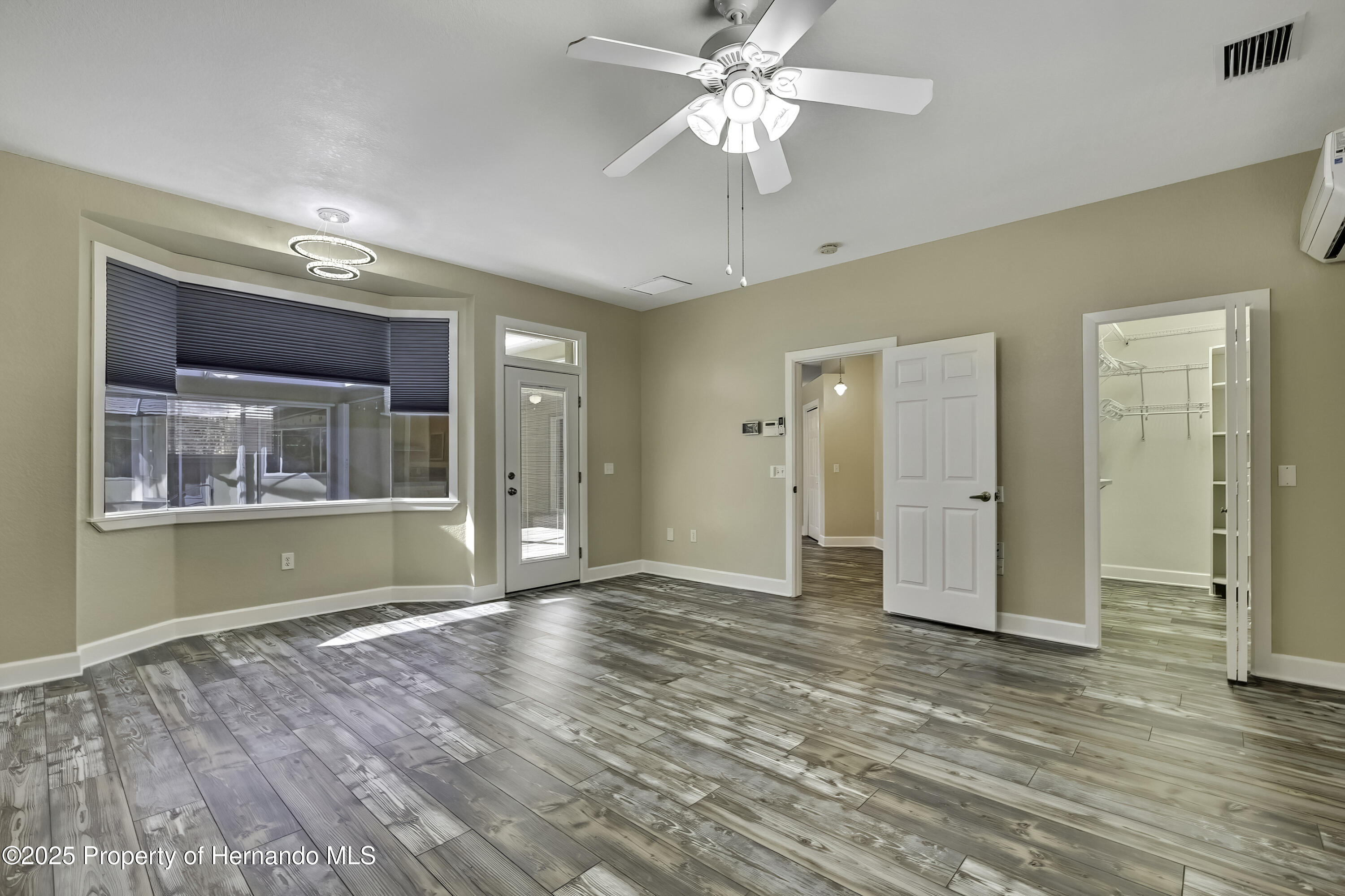 9019 Long Lake Avenue, Weeki Wachee, Florida image 30