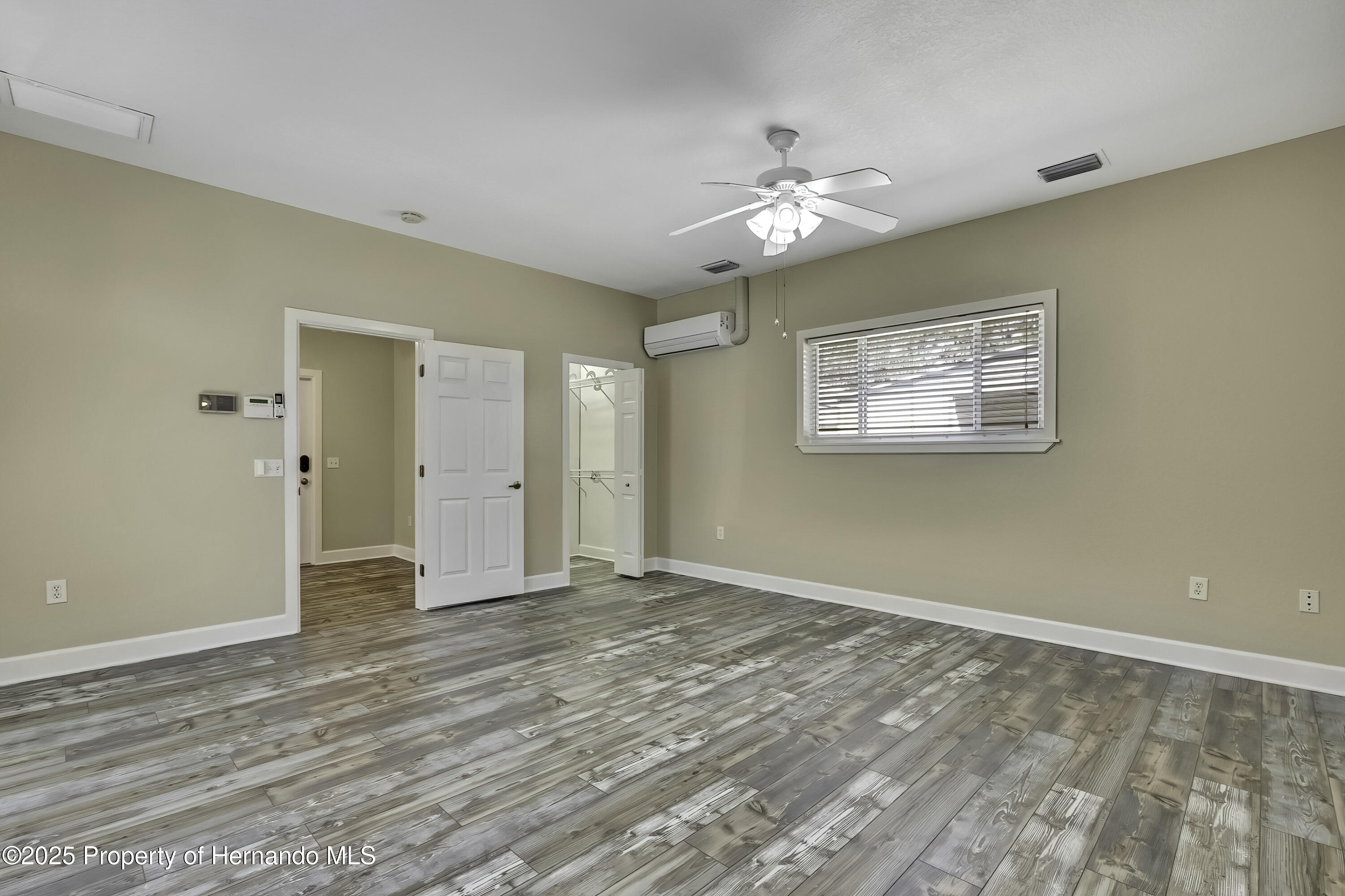 9019 Long Lake Avenue, Weeki Wachee, Florida image 29