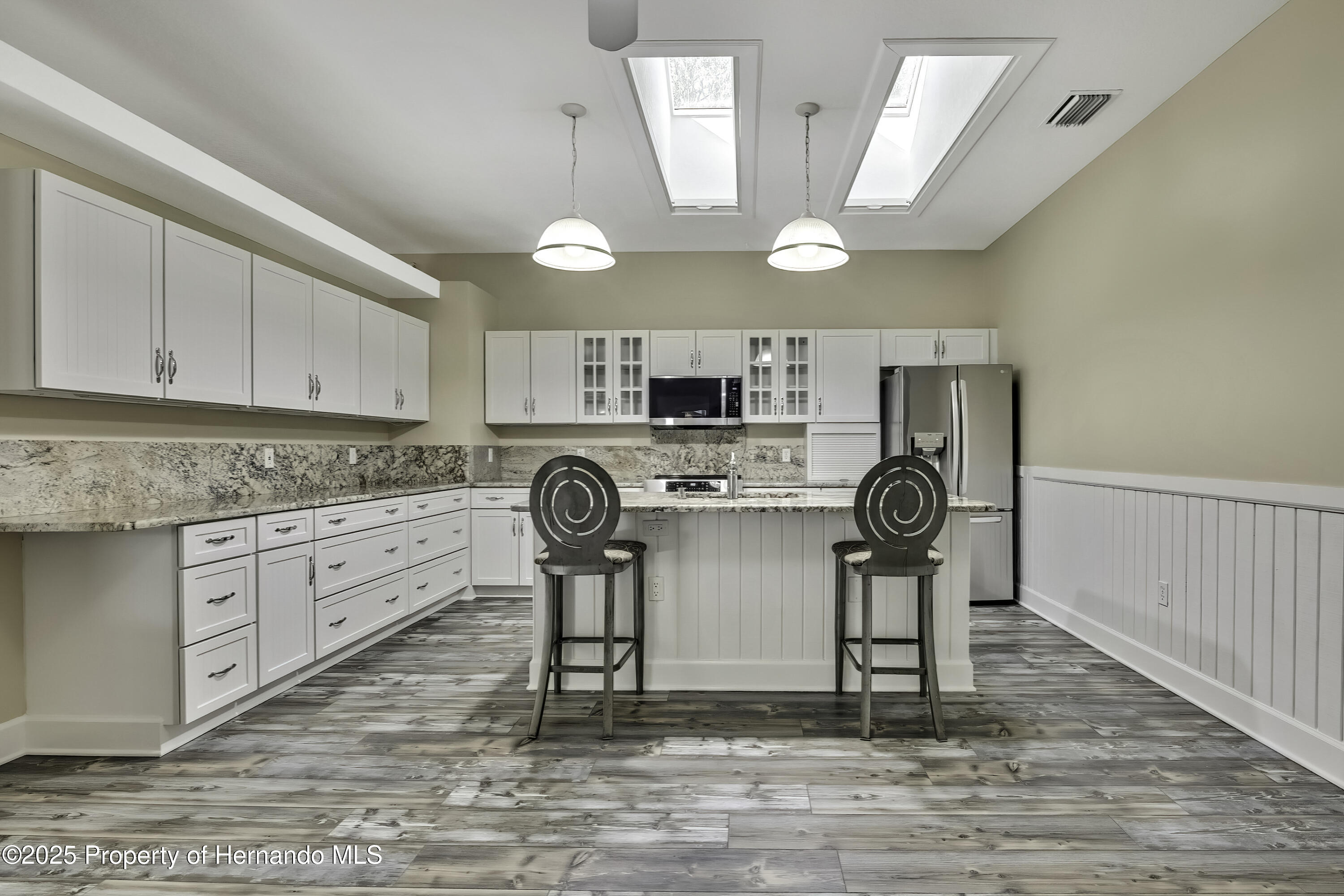 9019 Long Lake Avenue, Weeki Wachee, Florida image 17