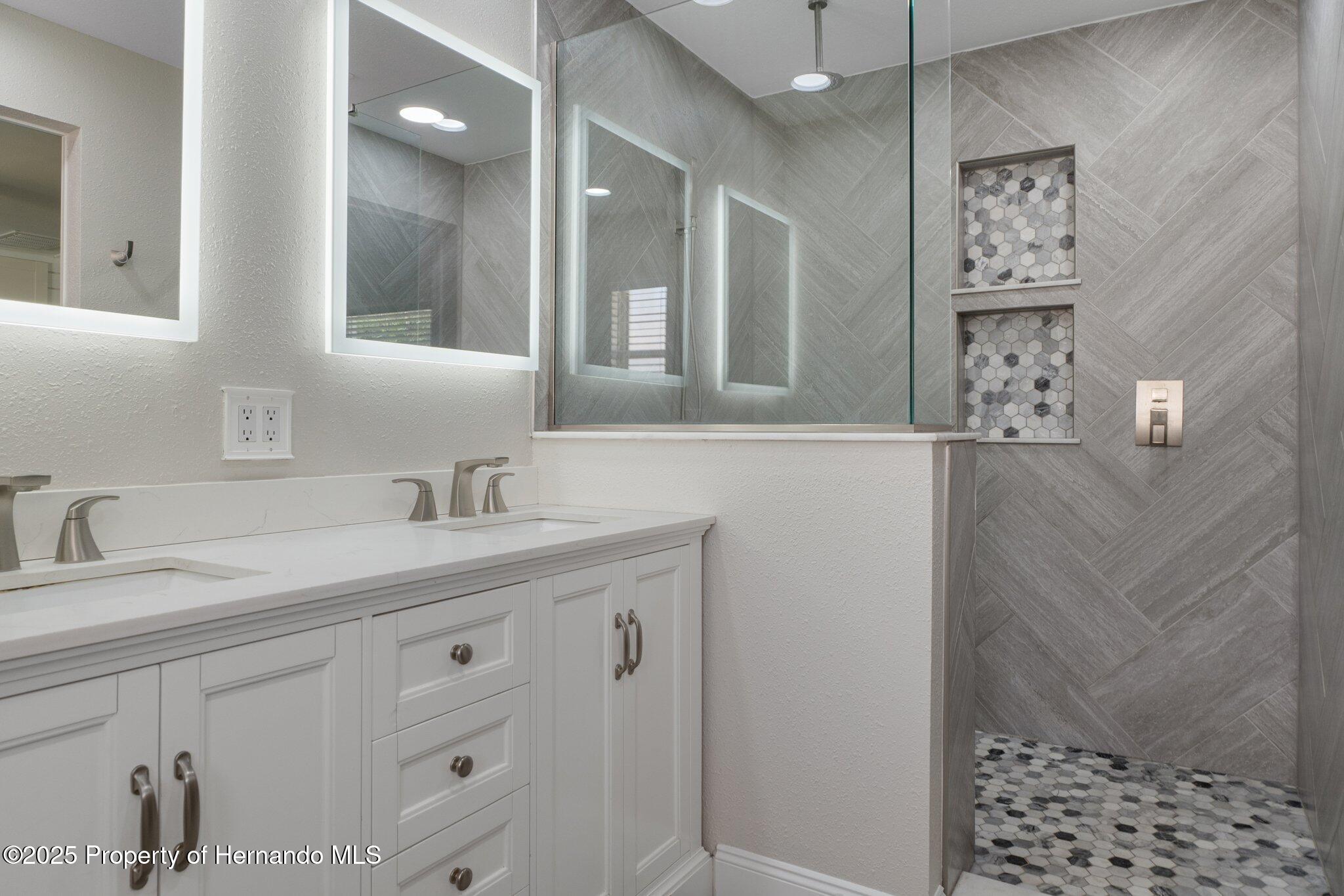 11137 Addison Street, Spring Hill, Florida image 30