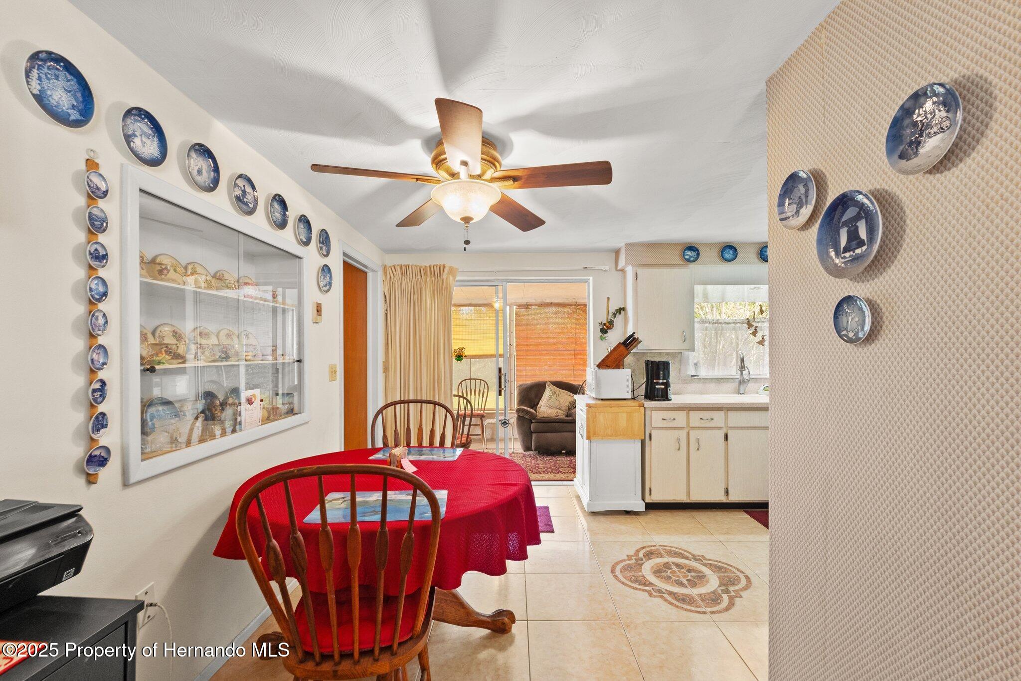 5031 Overlook Drive, New Port Richey, Florida image 10