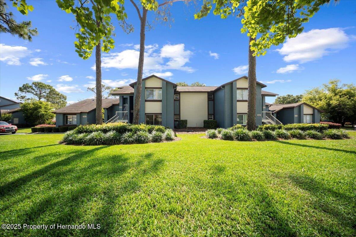 7682 St Andrews Boulevard, Spring Hill, Florida image 2