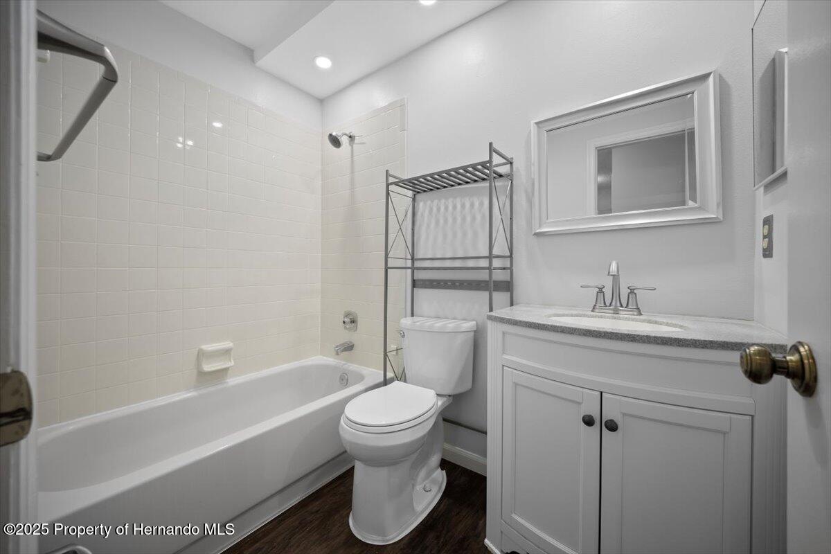 7682 St Andrews Boulevard, Spring Hill, Florida image 7