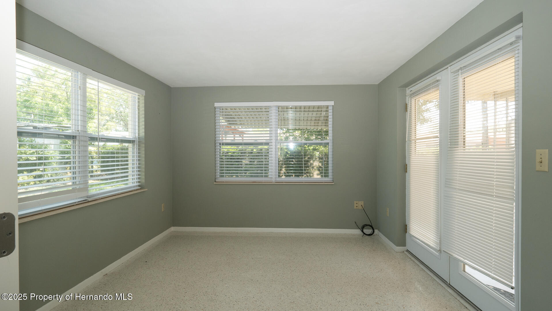 5018 Sherwood Drive, New Port Richey, Florida image 8
