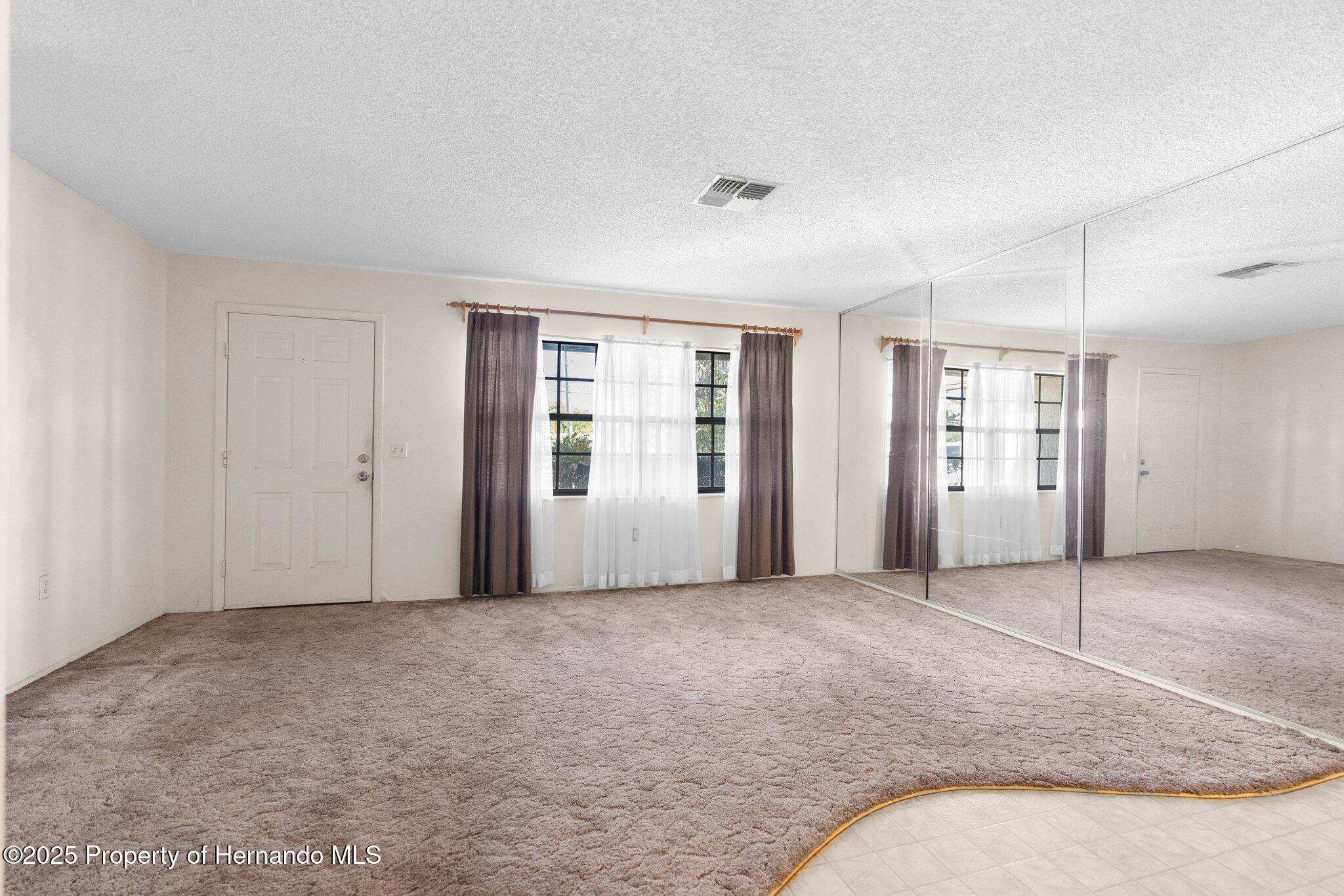 12802 Linden Drive, Spring Hill, Florida image 12