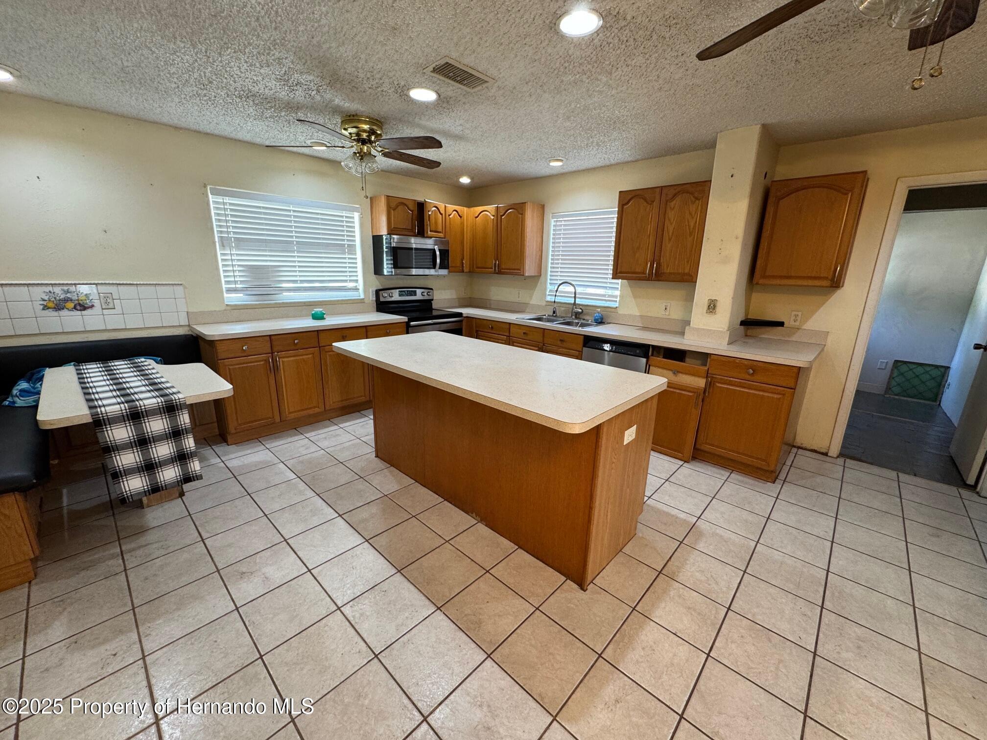 9285 Carthage Road, Spring Hill, Florida image 7