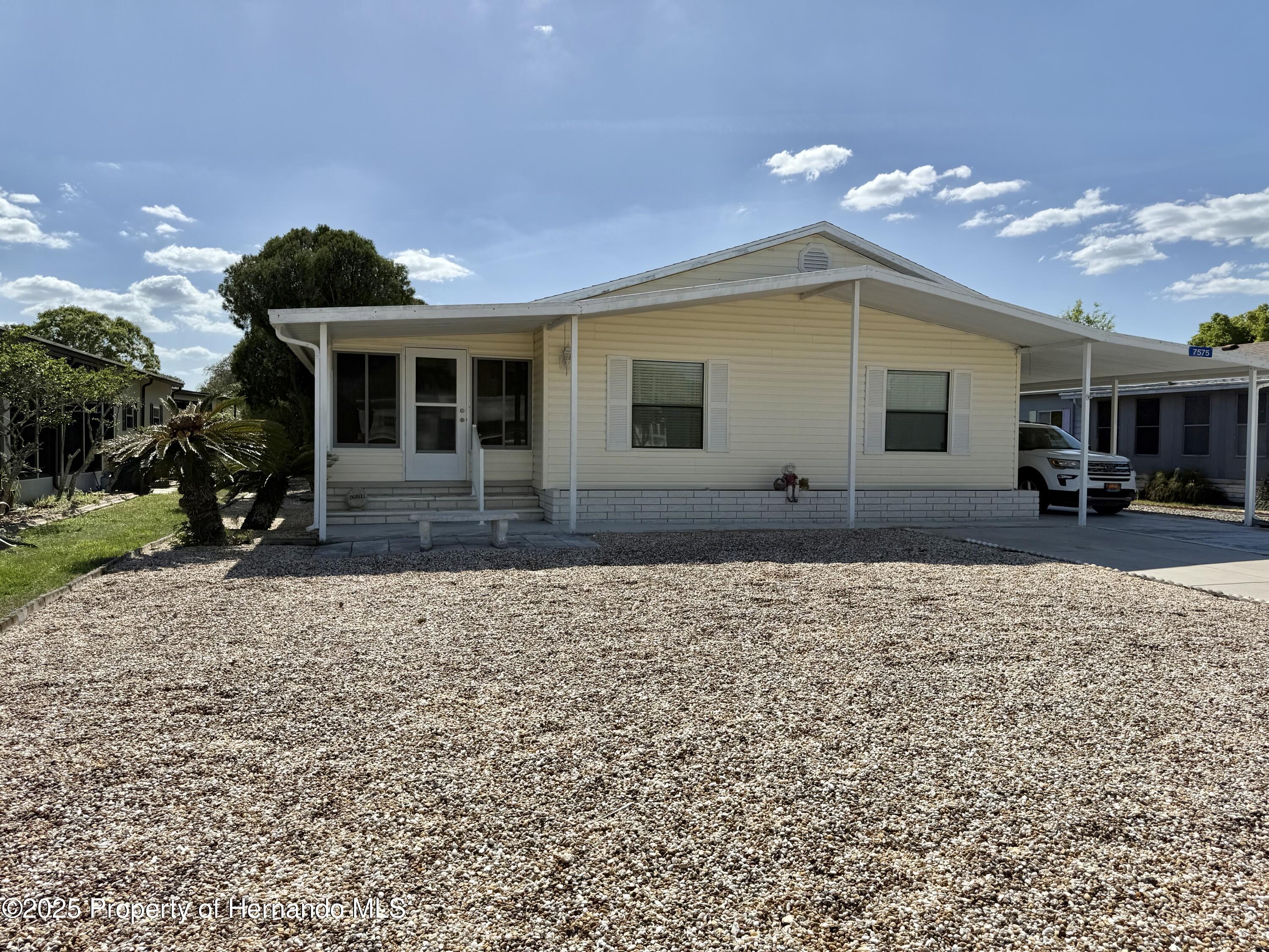 7575 Western Circle Drive, Brooksville, Florida image 1
