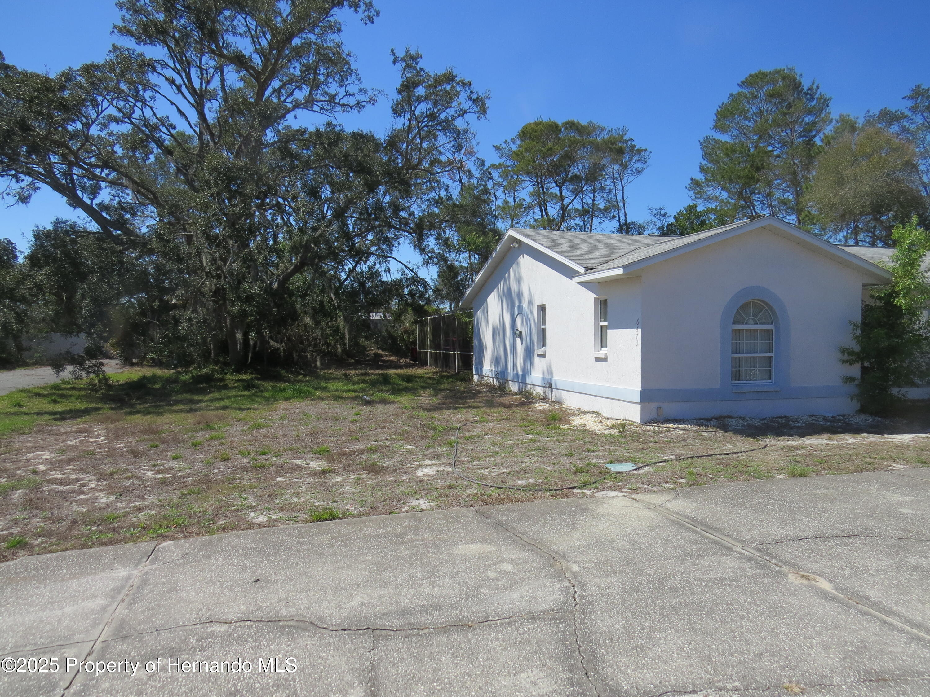 6473 Blackbird Avenue, Weeki Wachee, Florida image 5