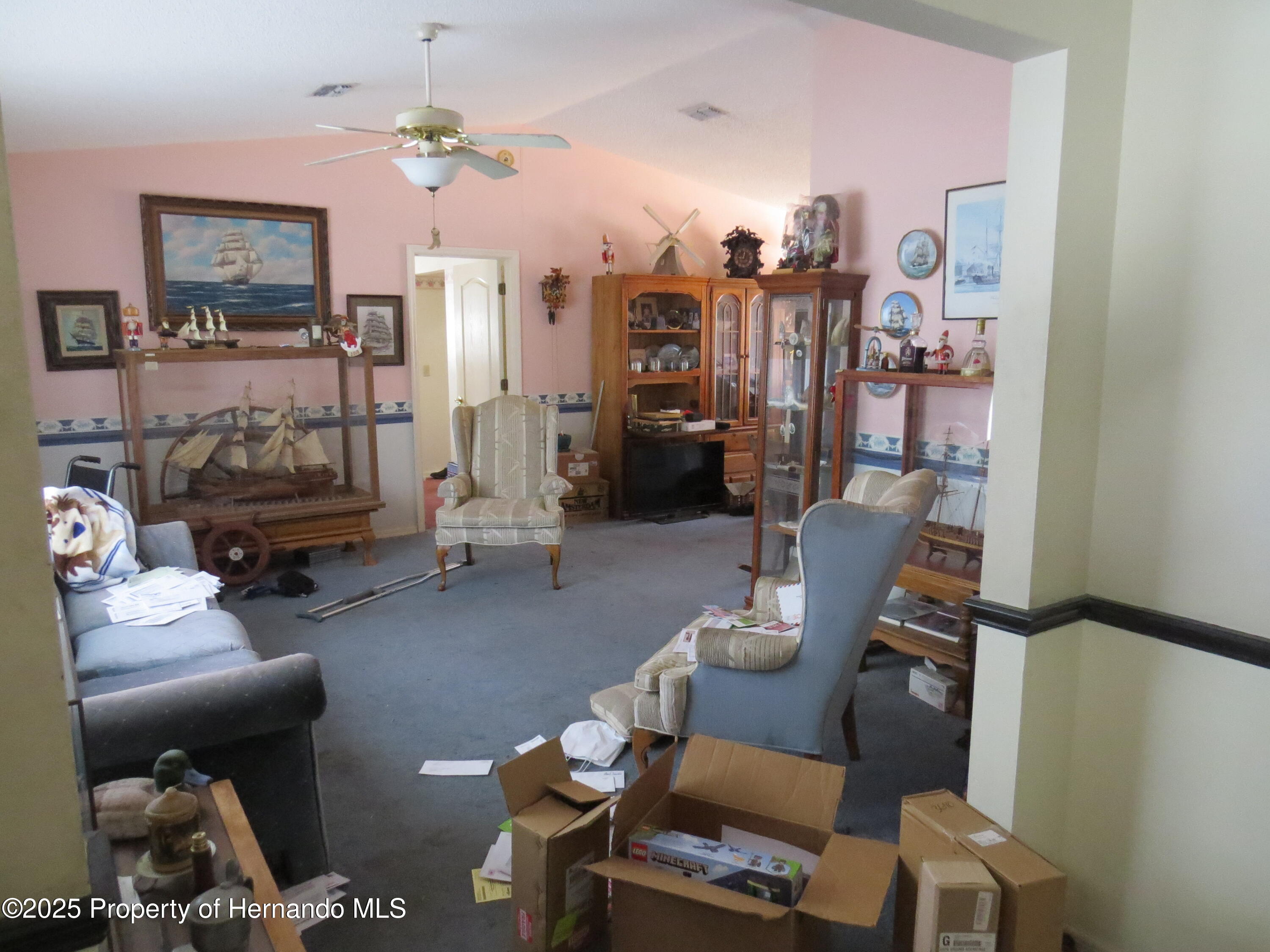 6473 Blackbird Avenue, Weeki Wachee, Florida image 6