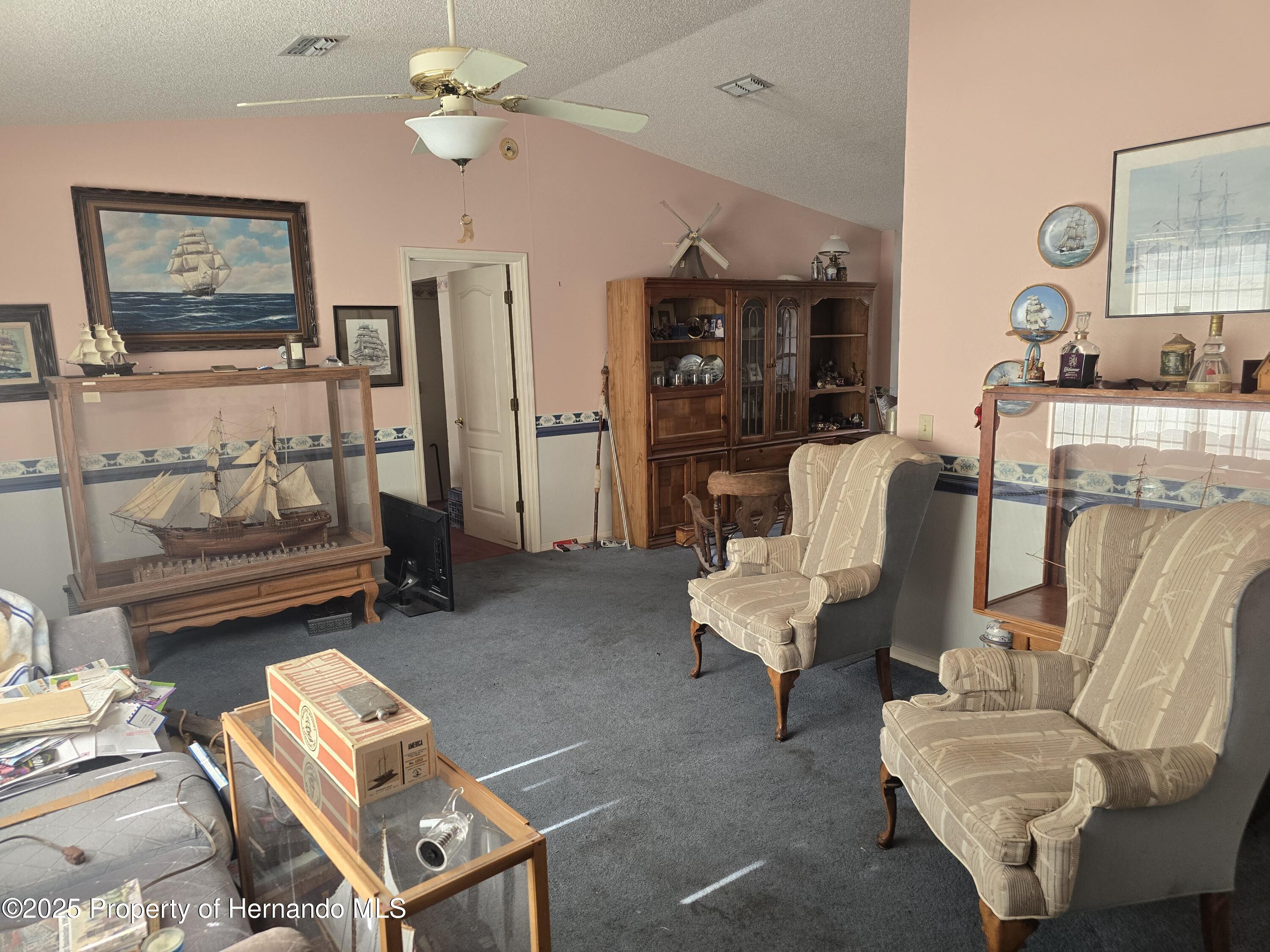 6473 Blackbird Avenue, Weeki Wachee, Florida image 8