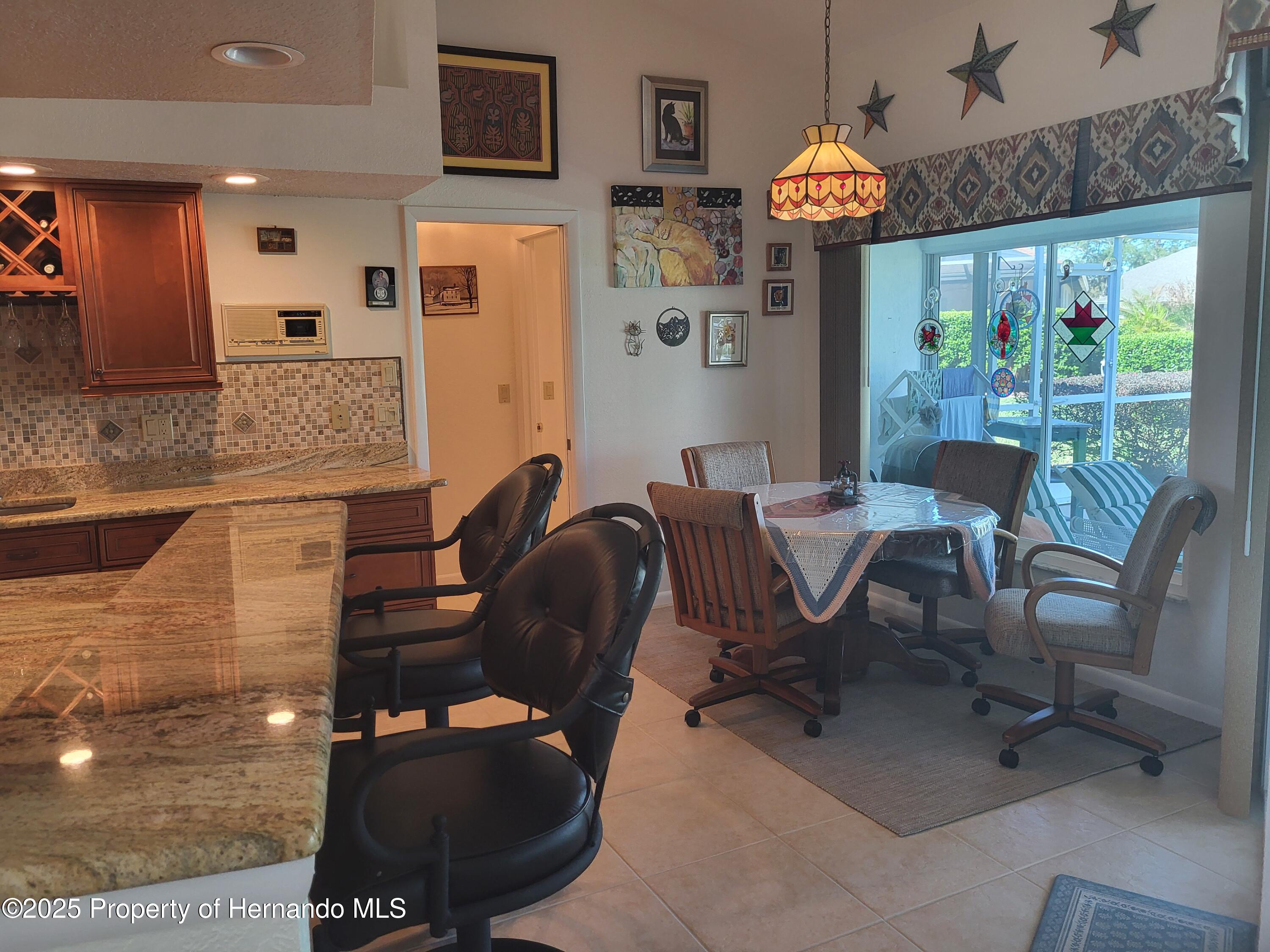 9615 Southern Belle Drive, Weeki Wachee, Florida image 9