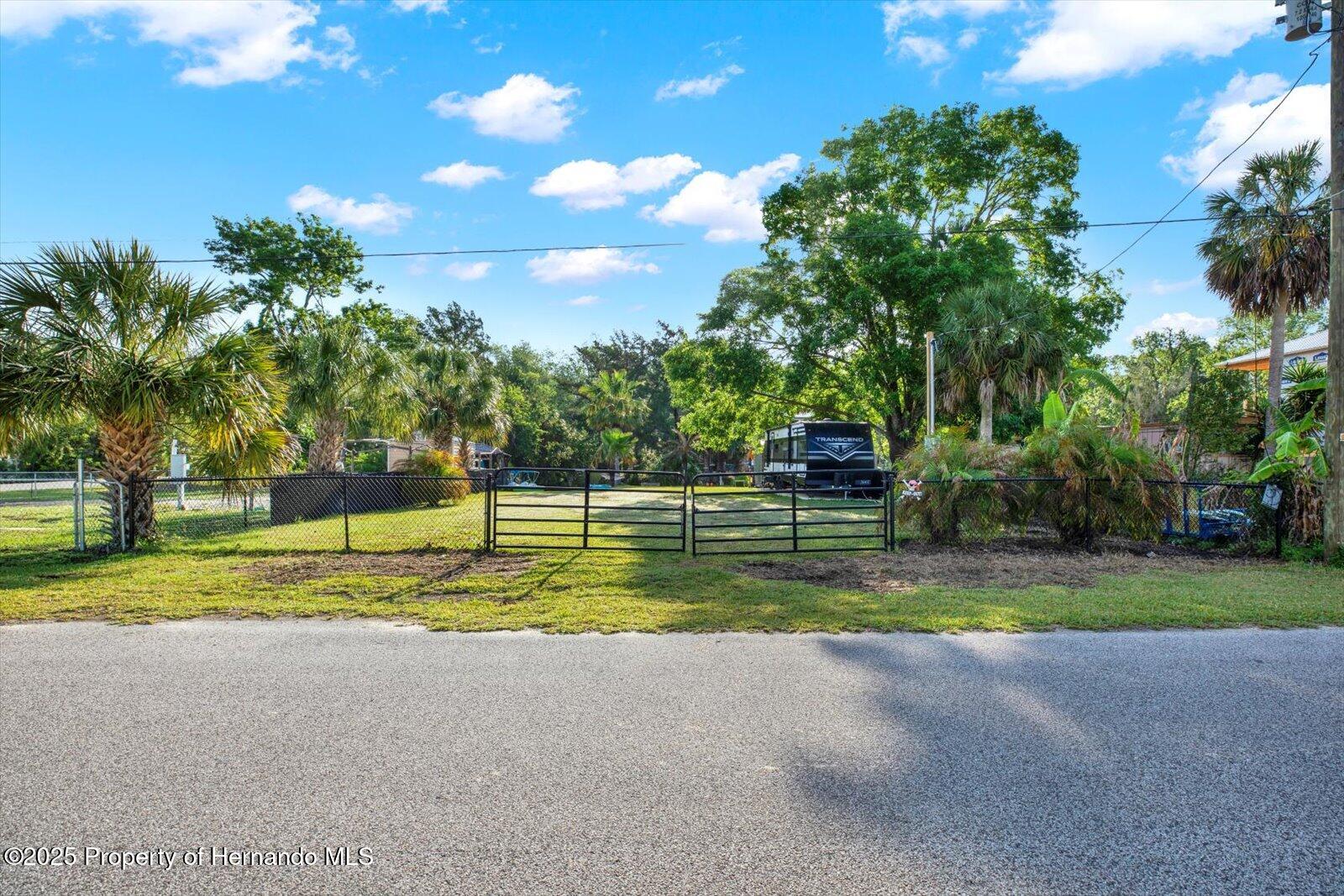 6220 Island Drive, Weeki Wachee, Florida image 1