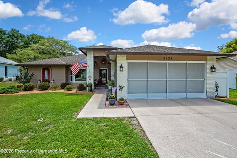Homes For Sale - 8224 Sugarbush Drive<br/> Hernando County, Spring Hill, FL 34606