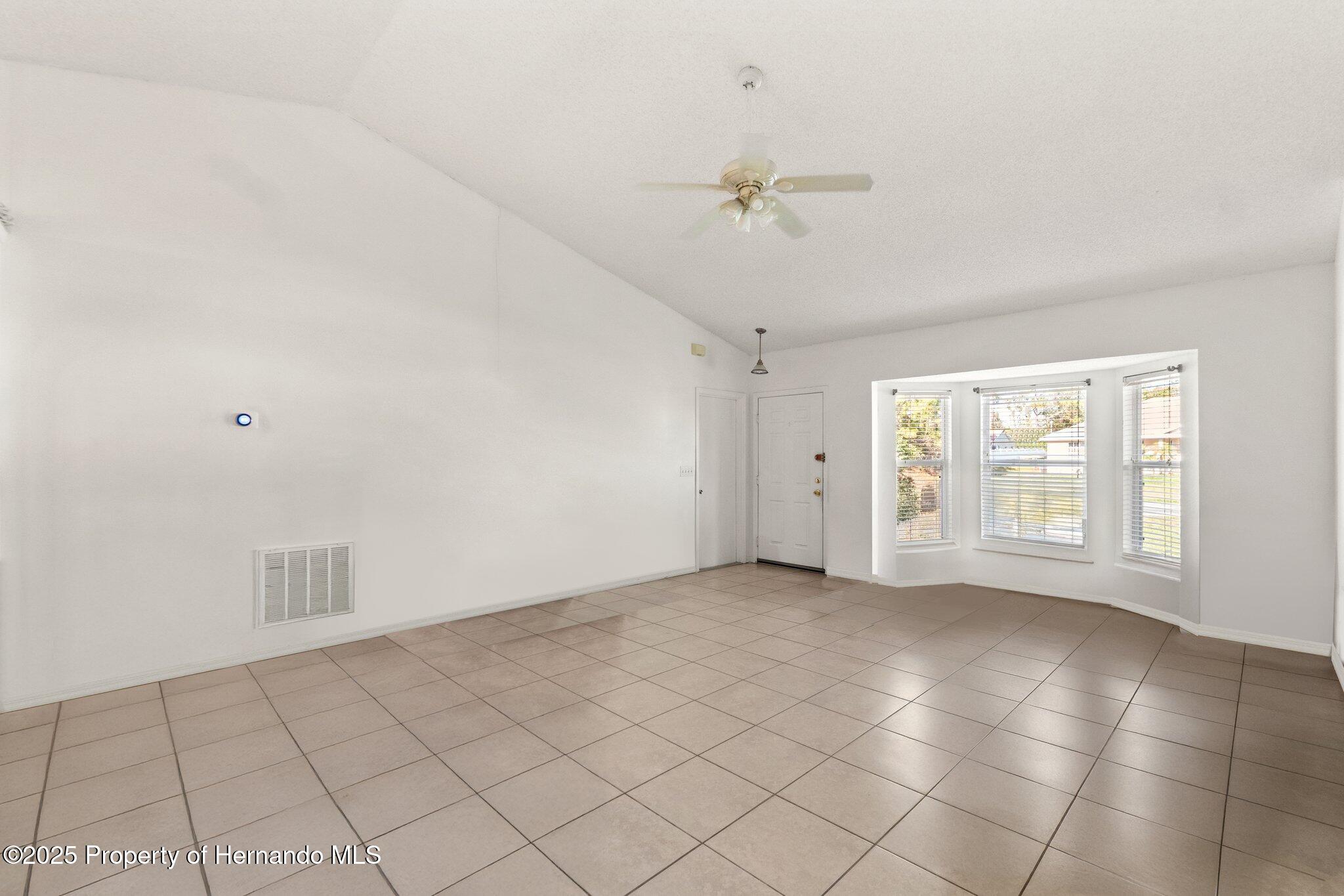 13935 Coronado Drive, Spring Hill, Florida image 10