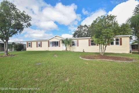Mobile Home For Sale - 9700 Scepter Avenue<br/> Brooksville, FL 34613